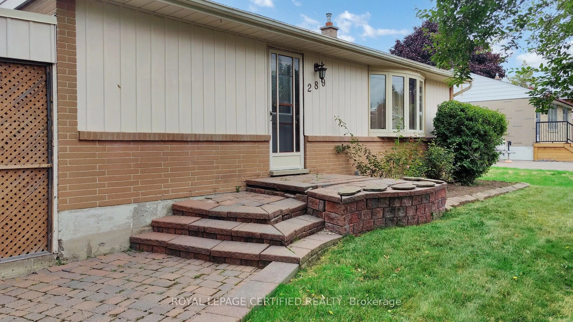 289 Henderson Street