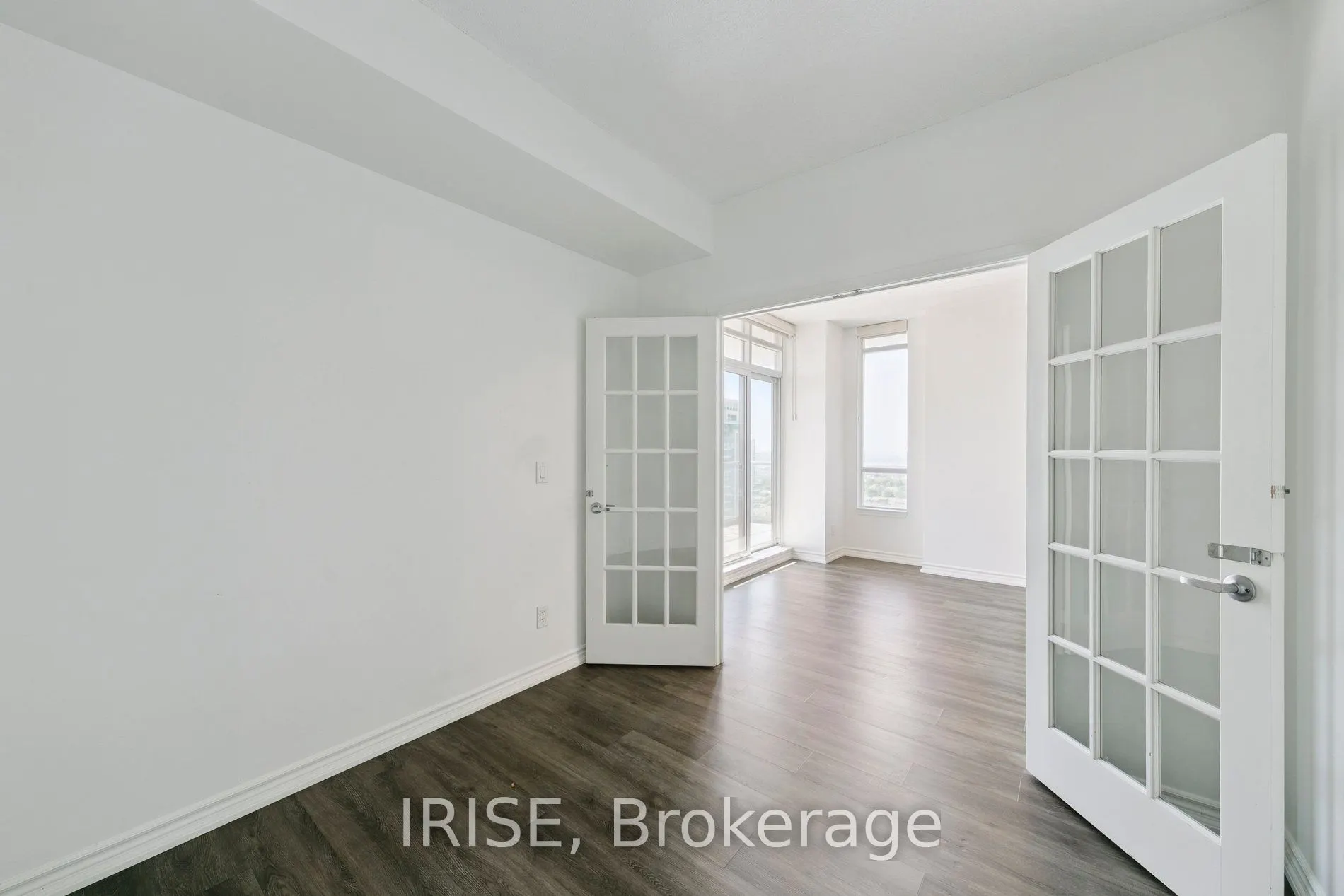 388 Prince Of Wales Drive, #2102