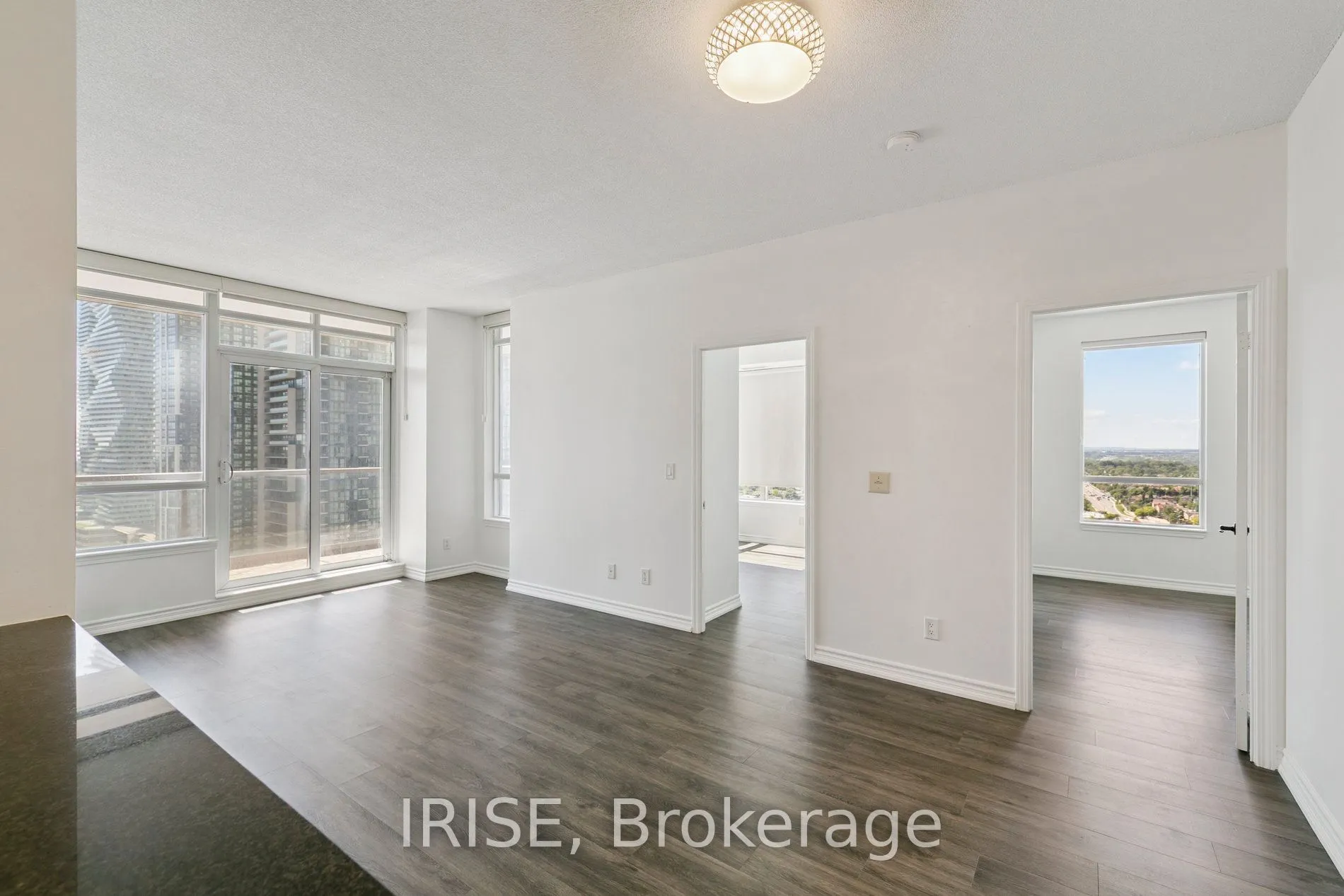 388 Prince Of Wales Drive, #2102
