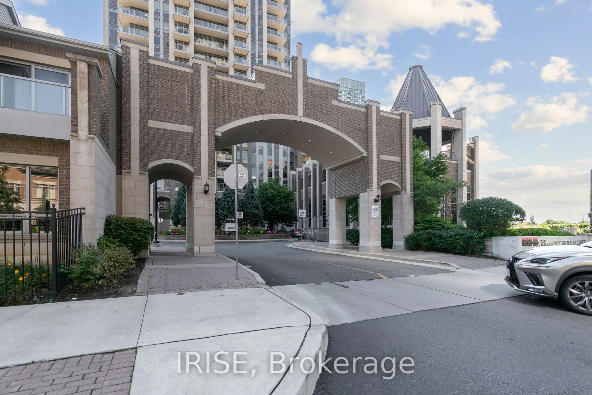 388 Prince Of Wales Drive, #2102