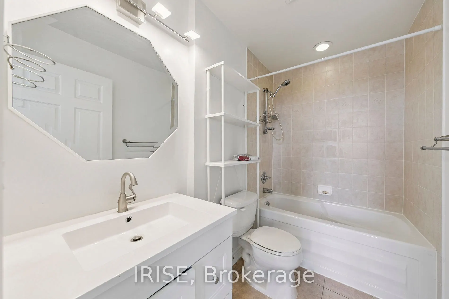 388 Prince Of Wales Drive, #2102
