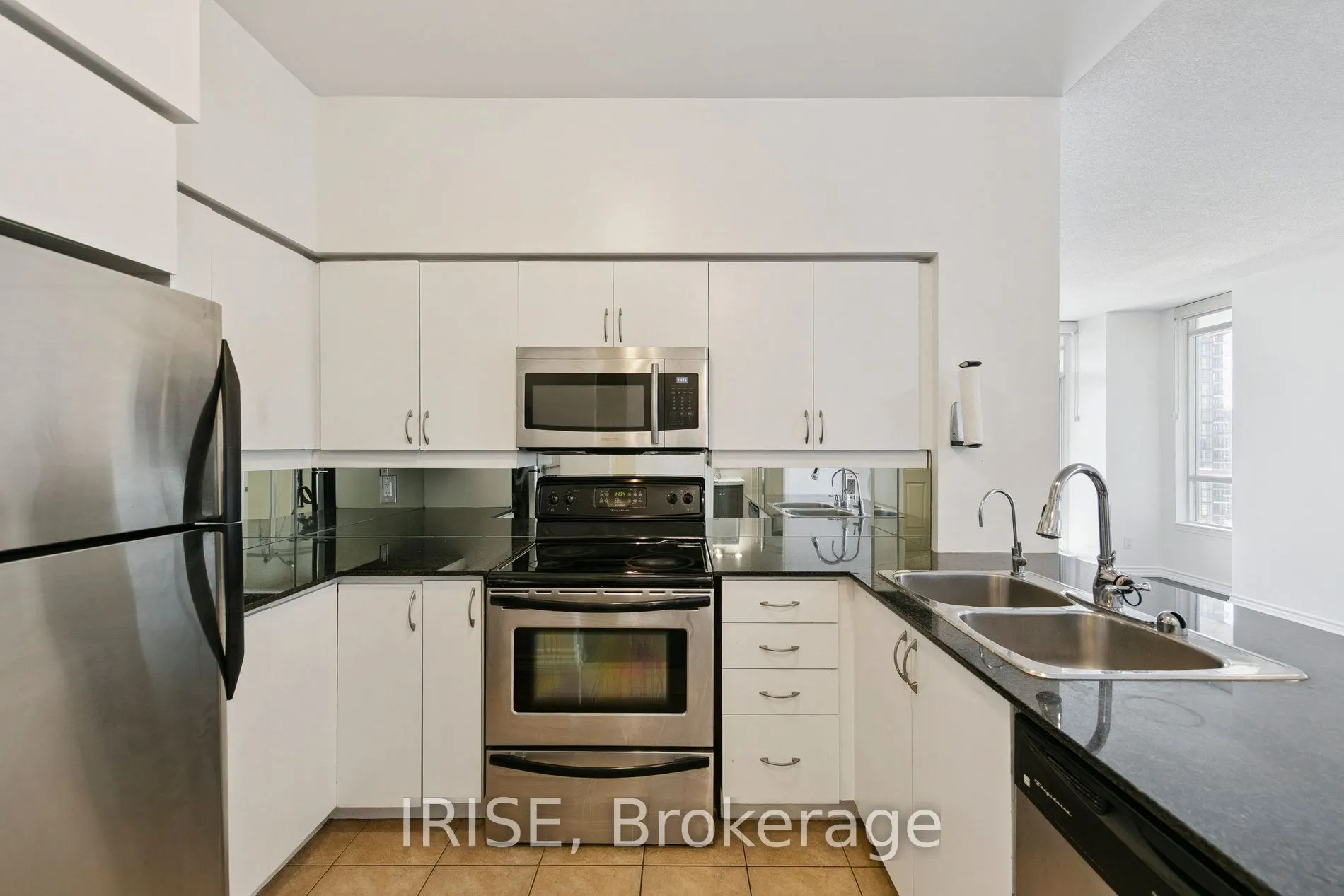 388 Prince Of Wales Drive, #2102