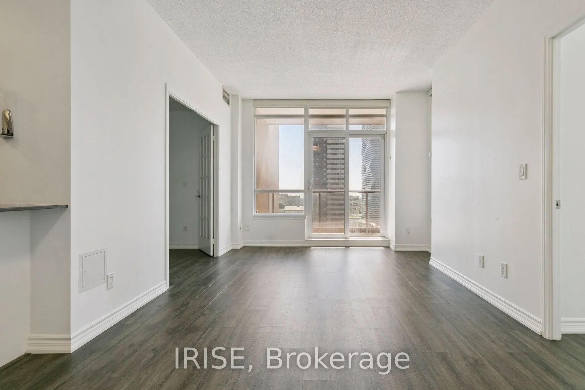 388 Prince Of Wales Drive, #2102