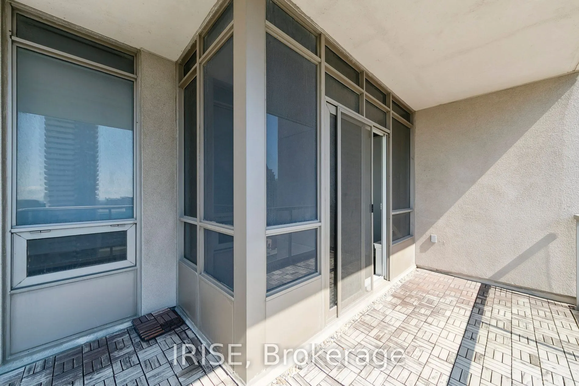 388 Prince Of Wales Drive, #2102