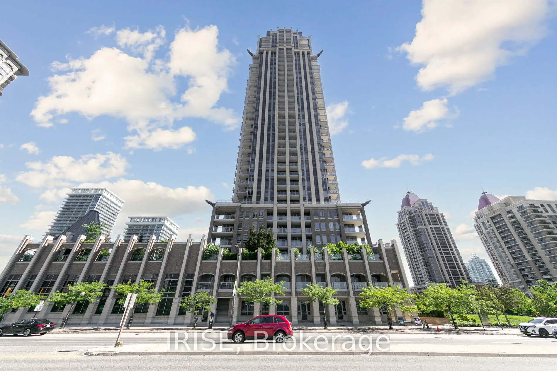388 Prince Of Wales Drive, #2102