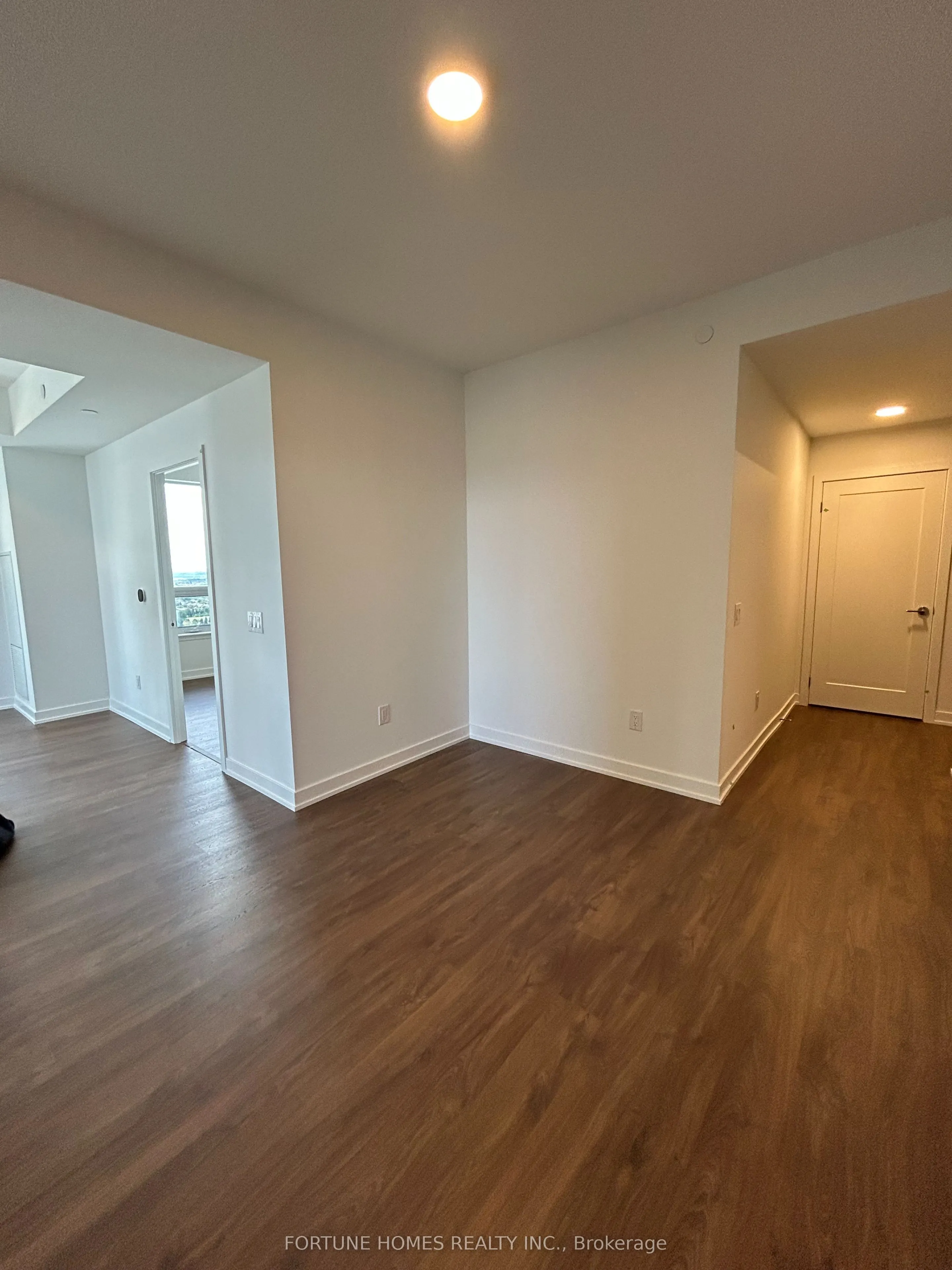 5105 Hurontario Street, #2405