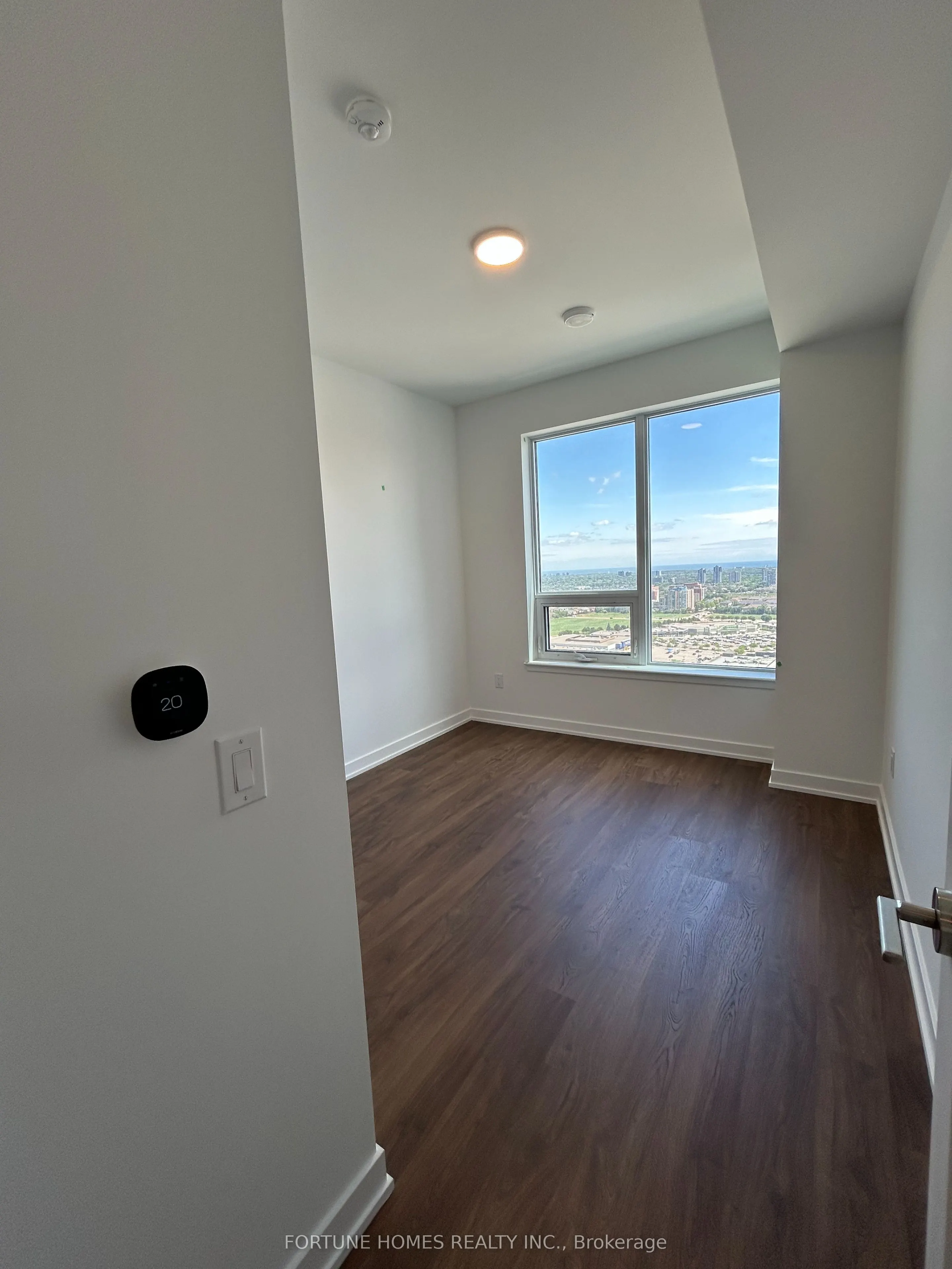 5105 Hurontario Street, #2405