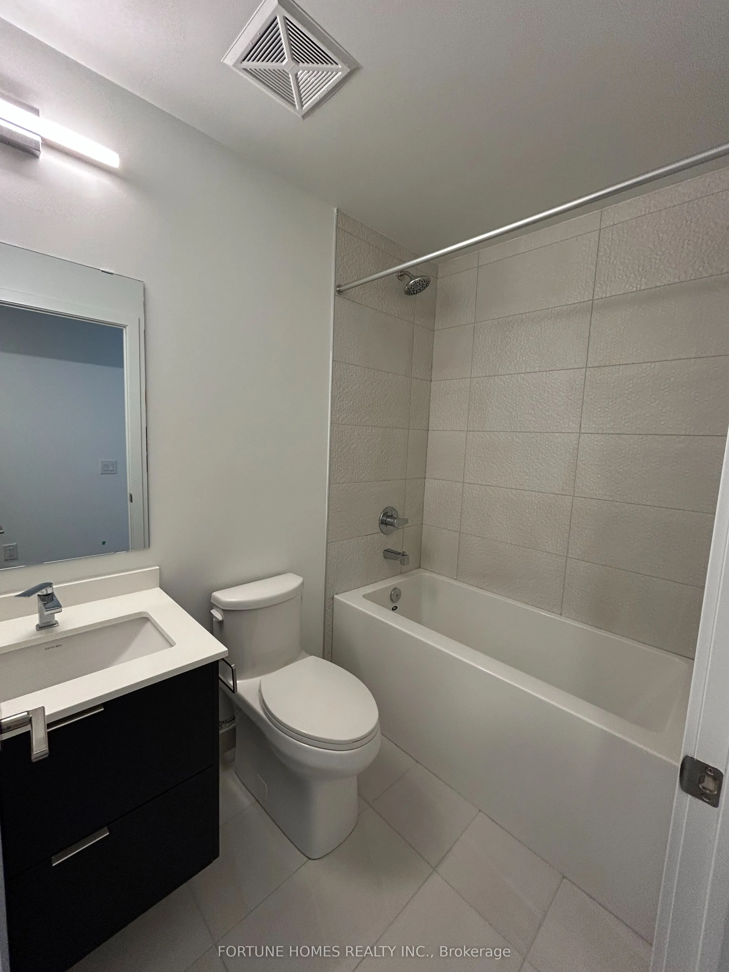 5105 Hurontario Street, #2405