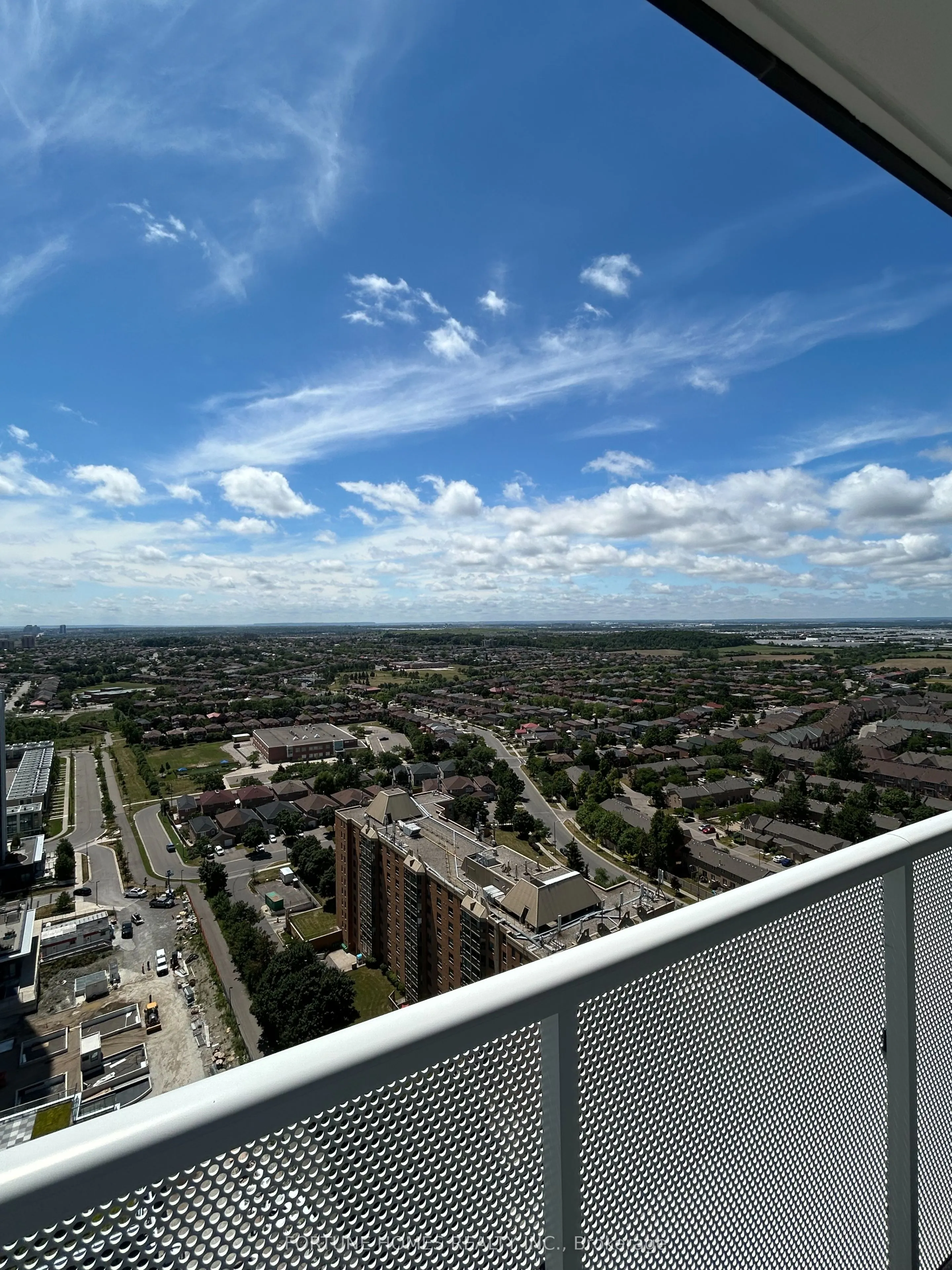 5105 Hurontario Street, #2405