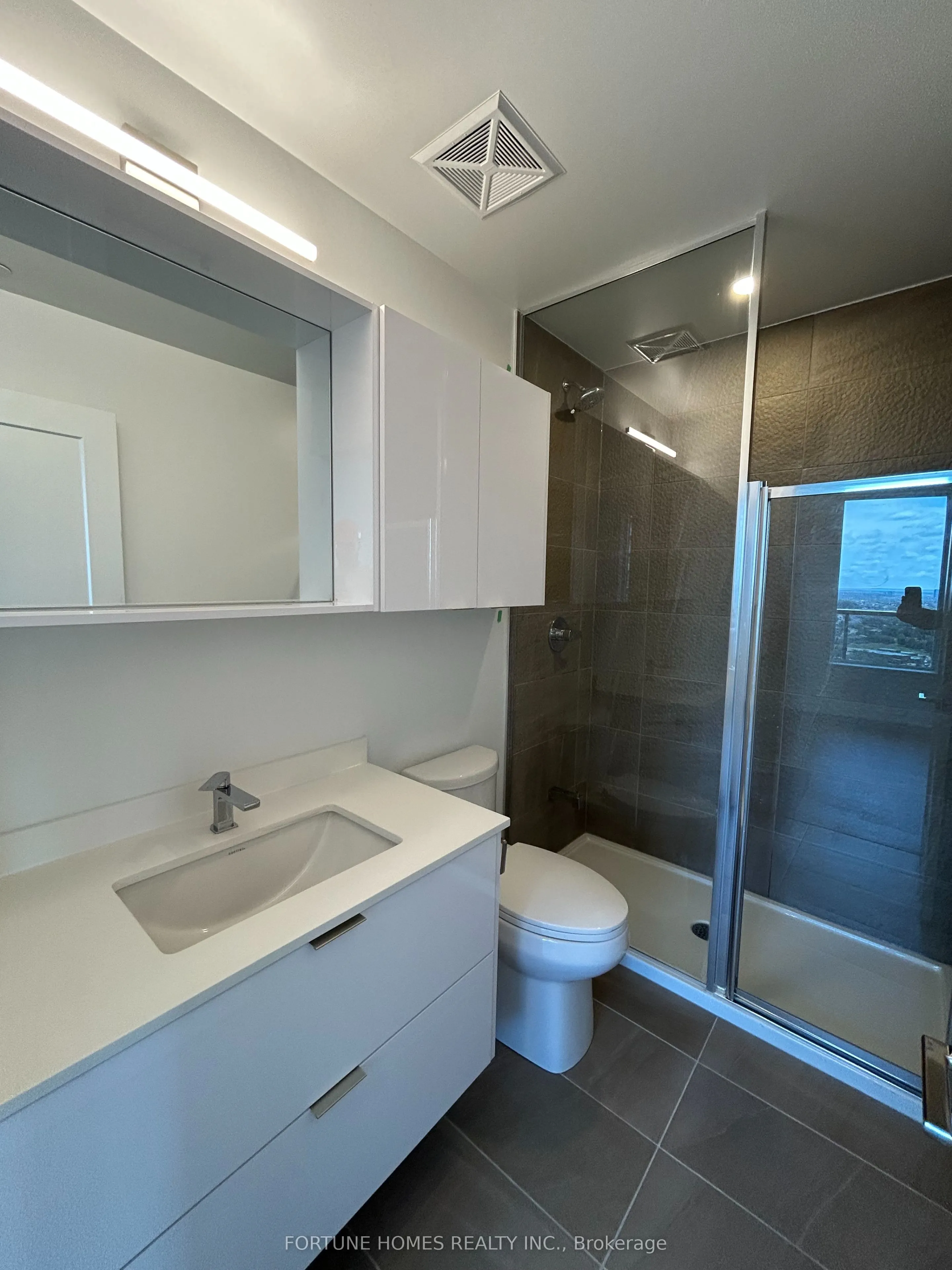 5105 Hurontario Street, #2405