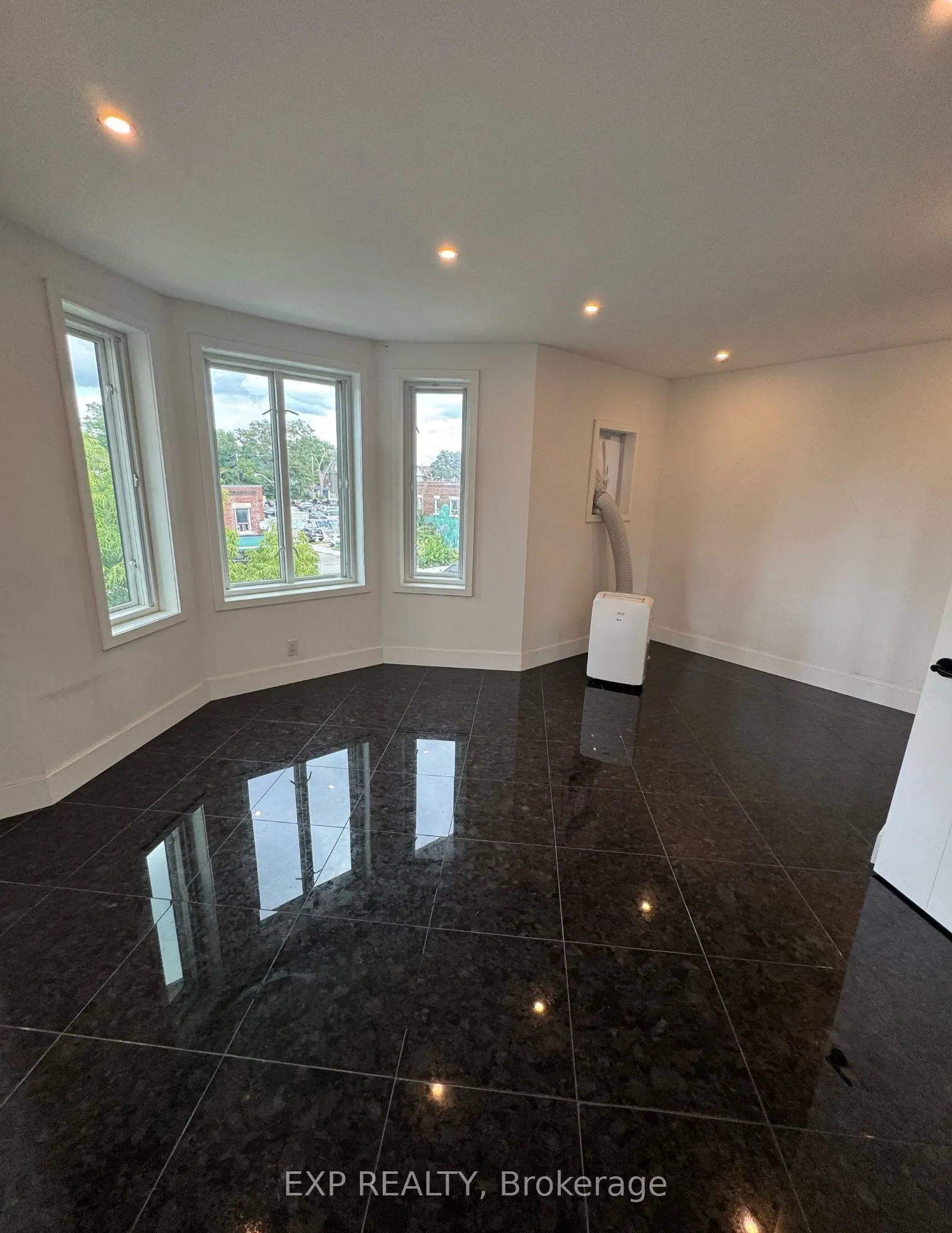 1577 Bloor Street W, #1