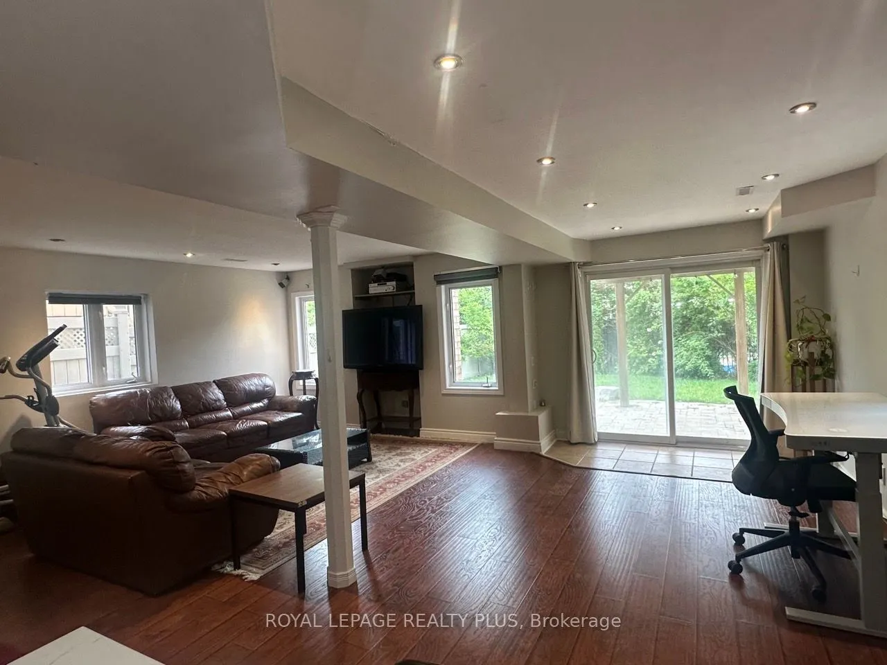 2416 Hilda Drive
