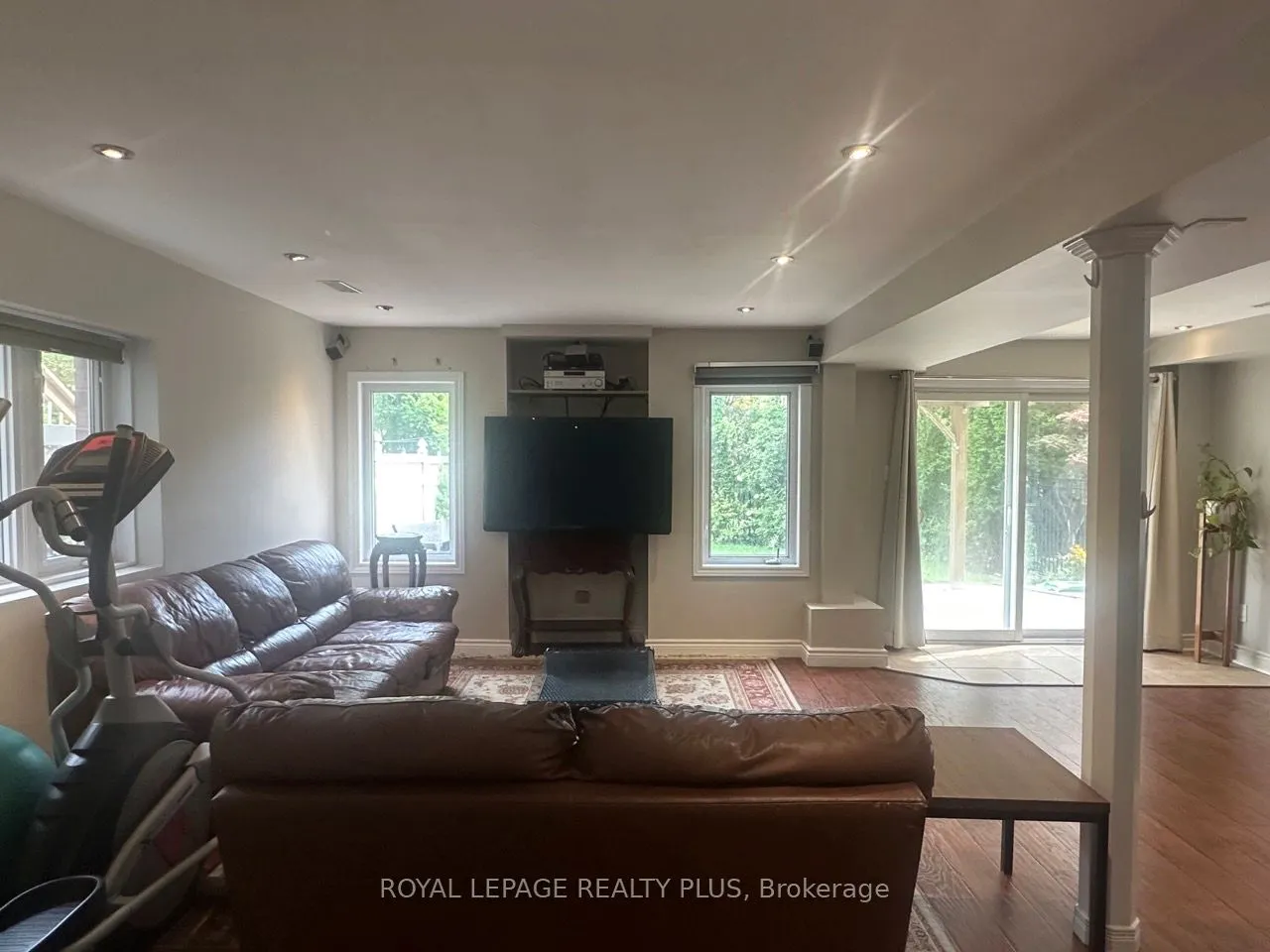 2416 Hilda Drive