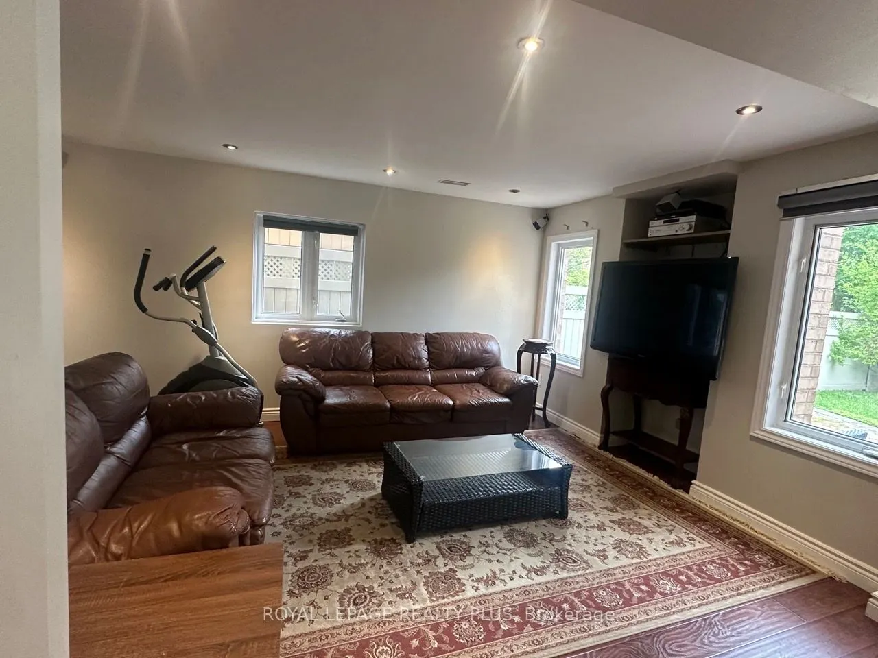 2416 Hilda Drive