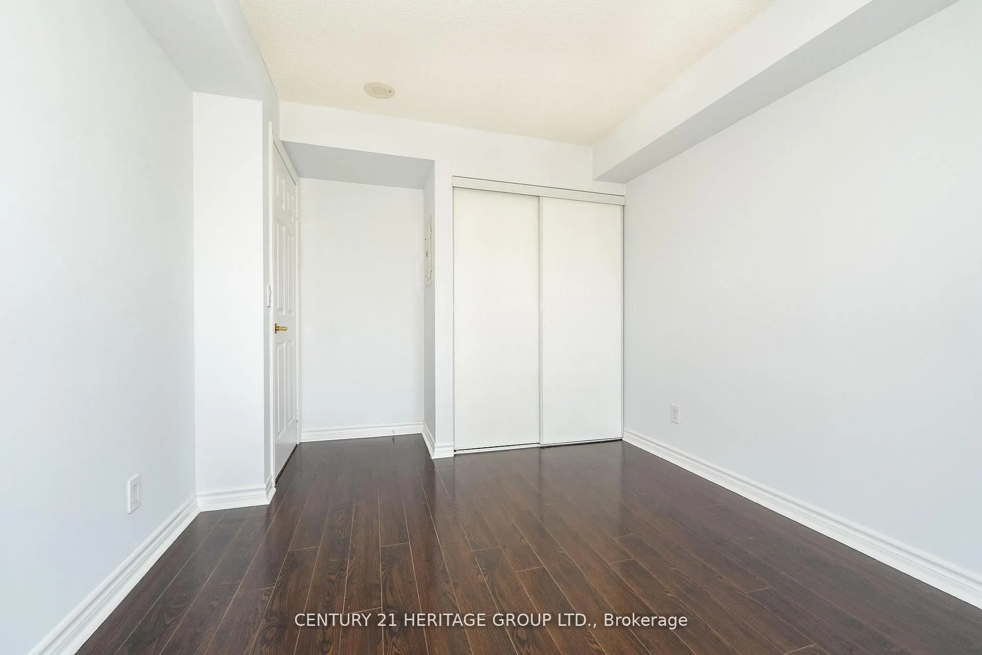 5 Michael Power Place, #2002