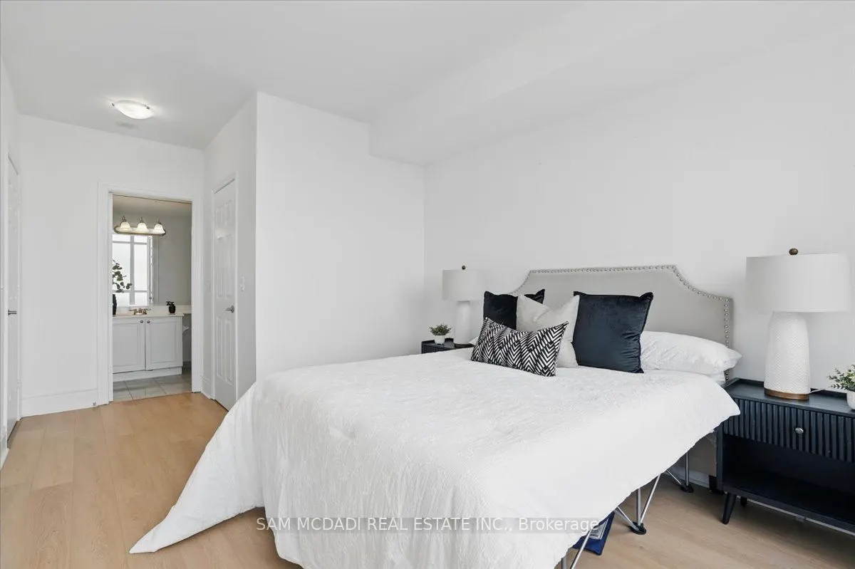 3888 Duke Of York Boulevard, #3028