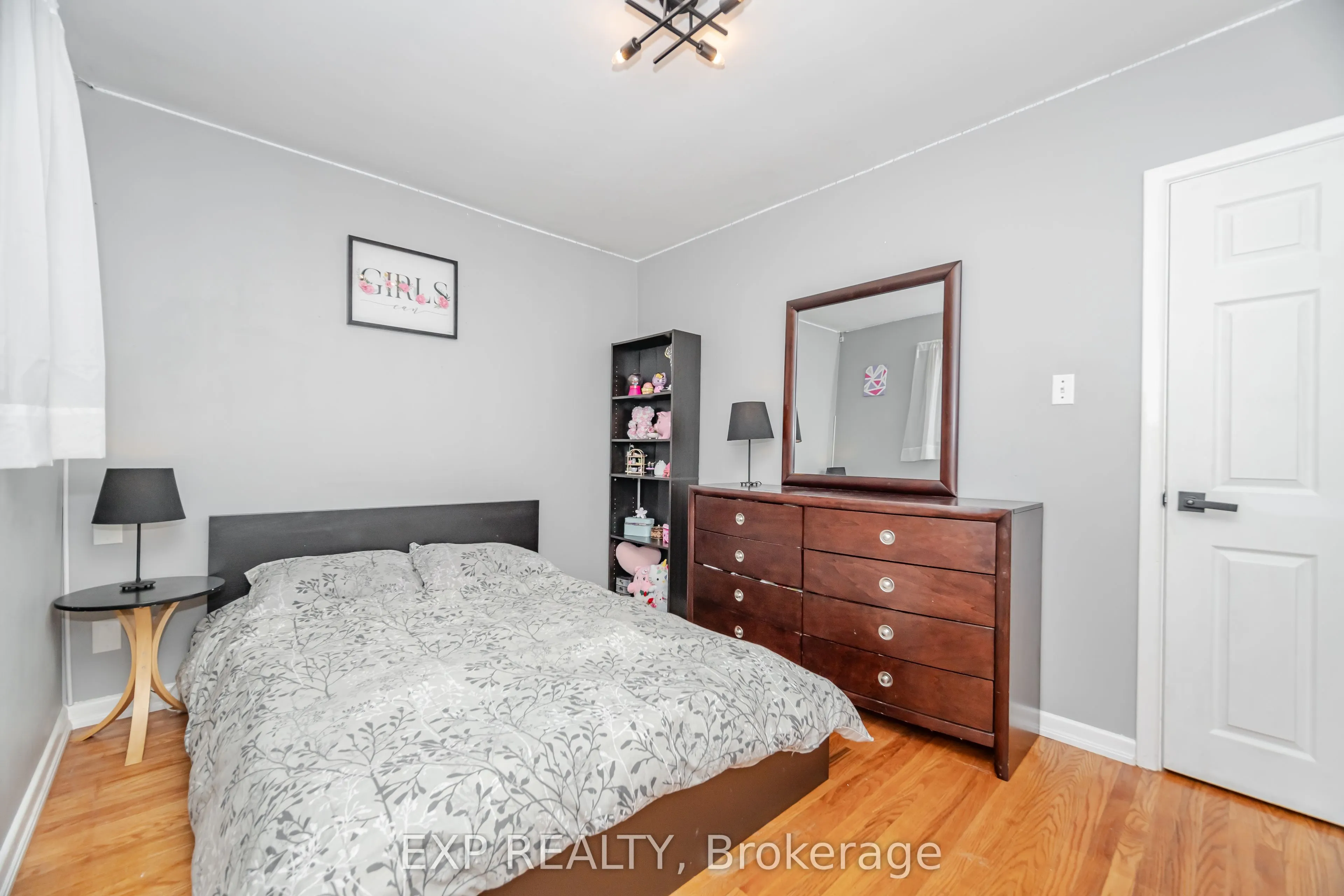 5 GAIREY Drive