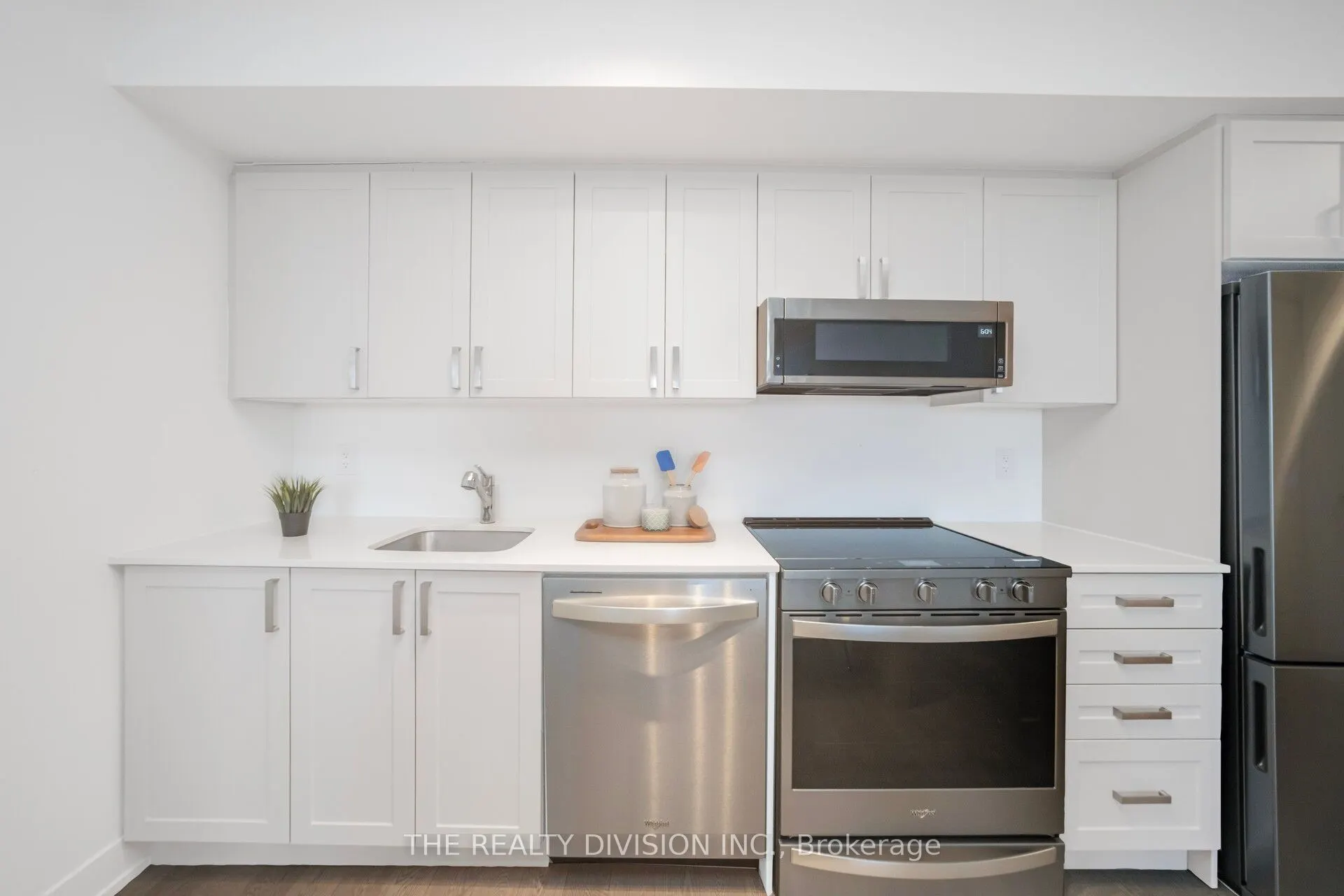 1063 Douglas Mccurdy Common, #606