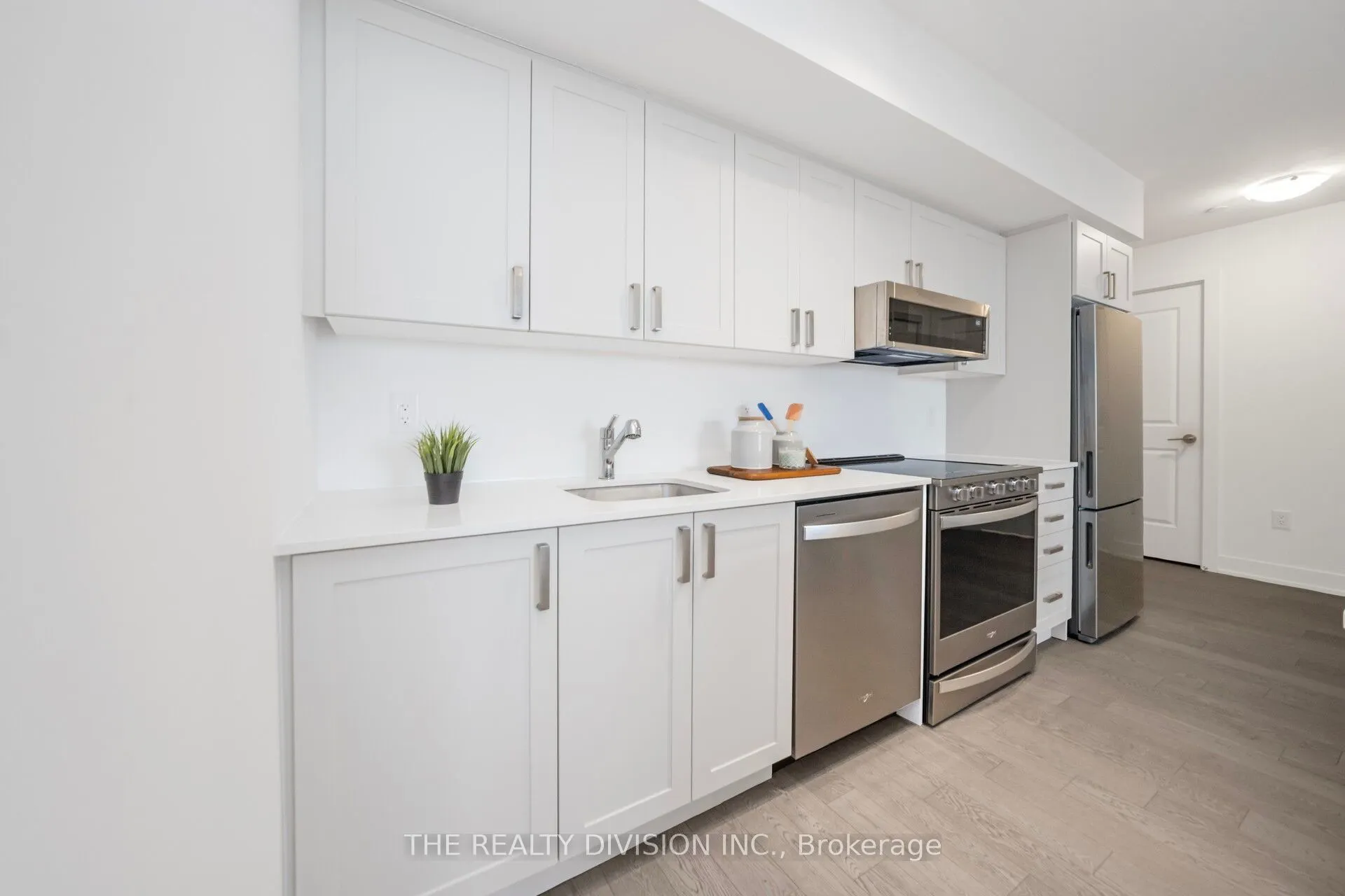 1063 Douglas Mccurdy Common, #606