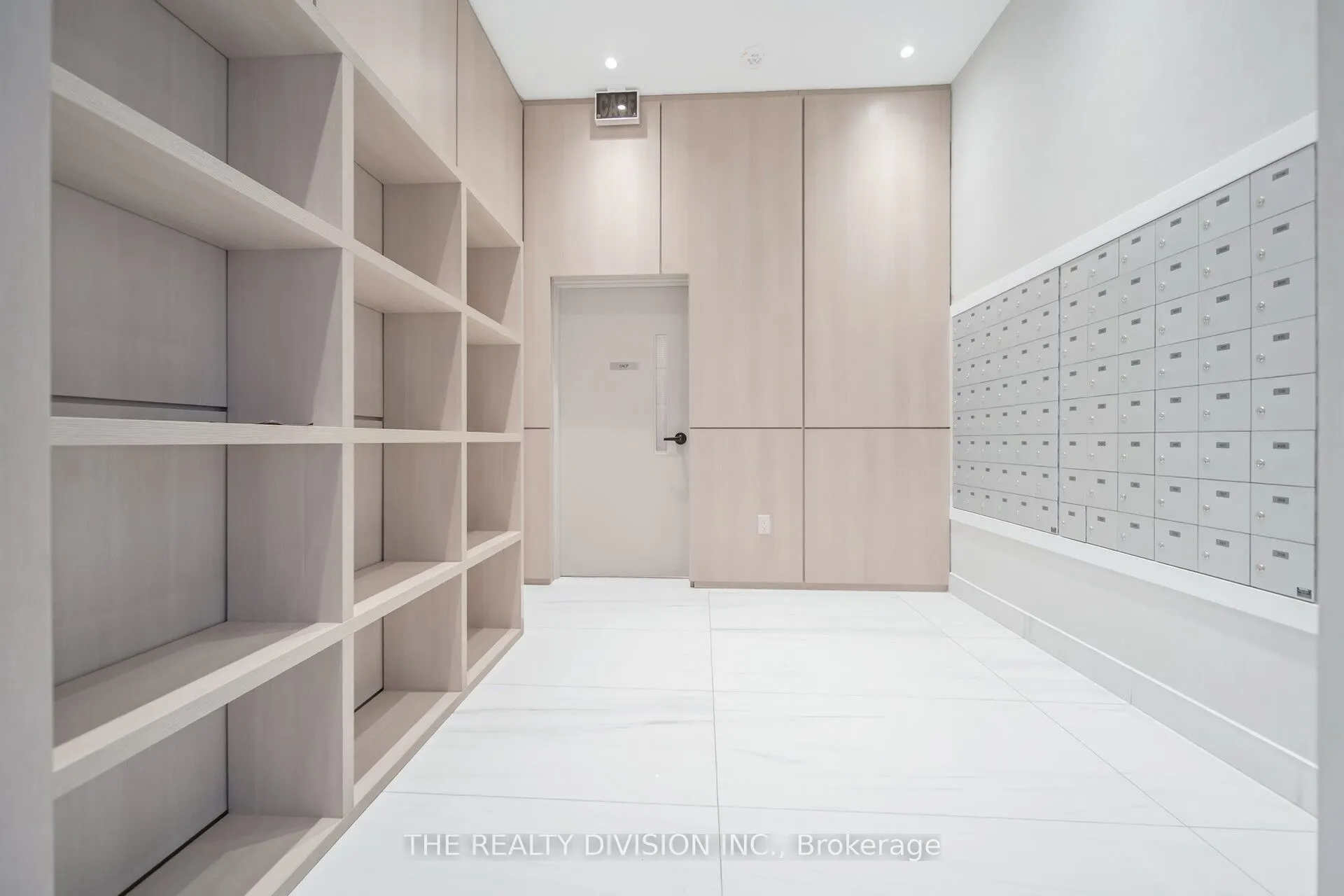 1063 Douglas Mccurdy Common, #606
