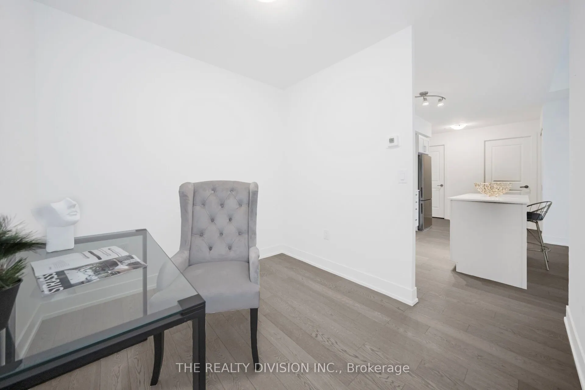 1063 Douglas Mccurdy Common, #606