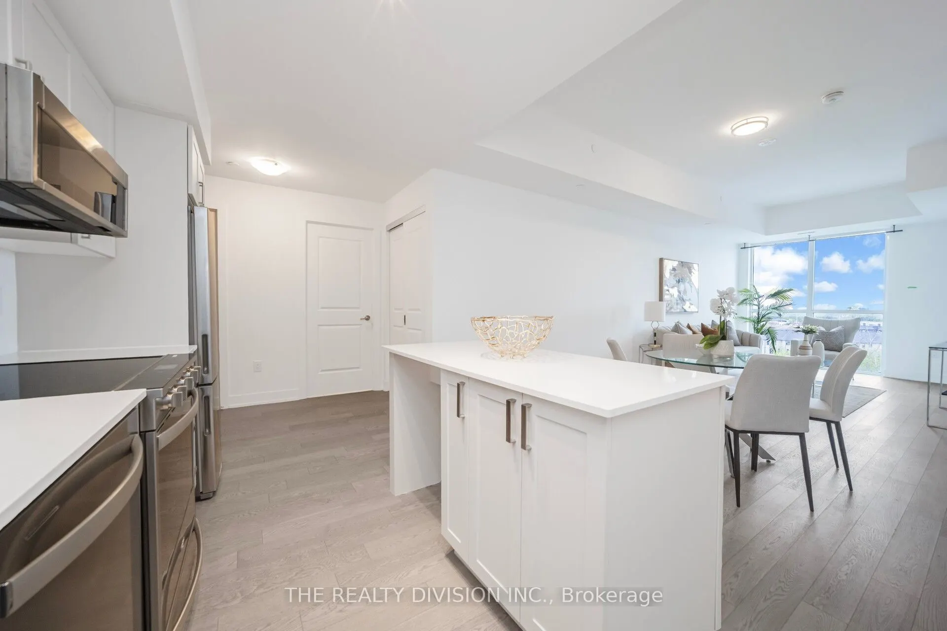 1063 Douglas Mccurdy Common, #606