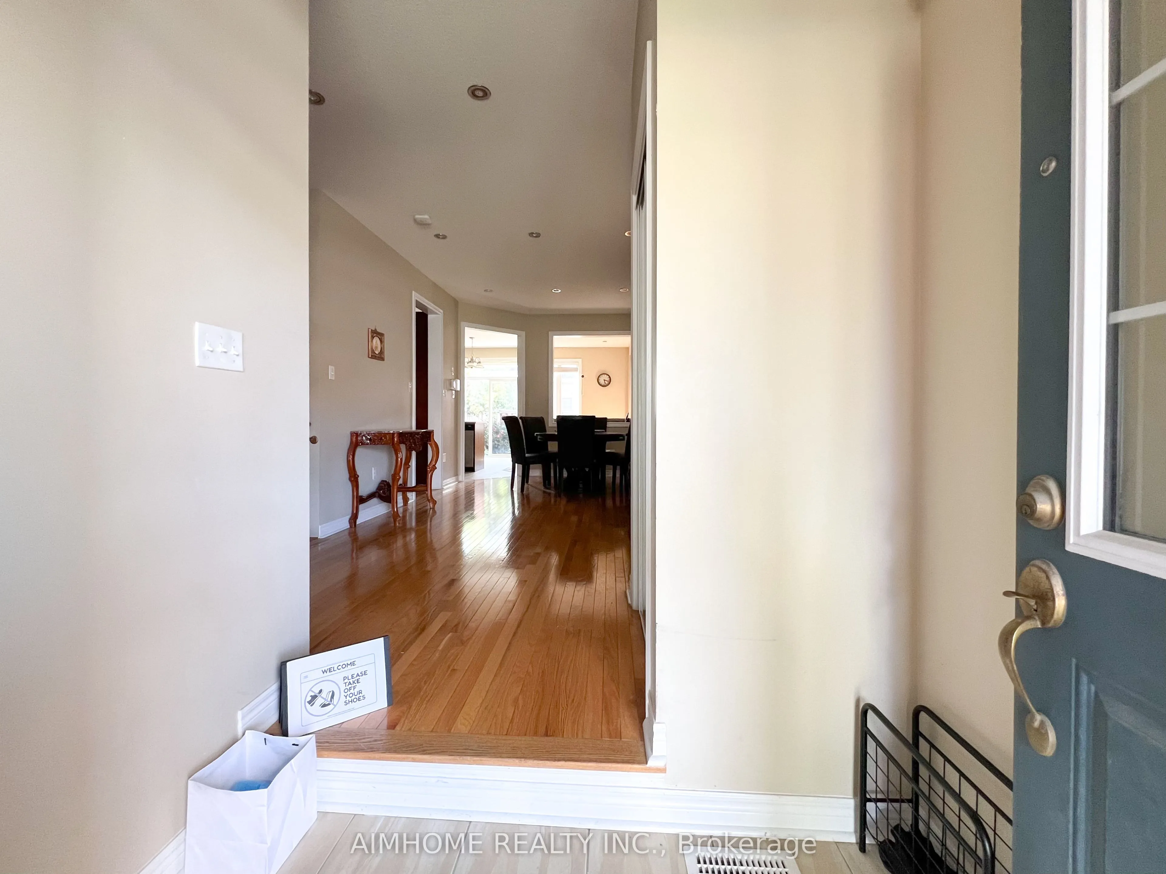 4439 Centretown Way
