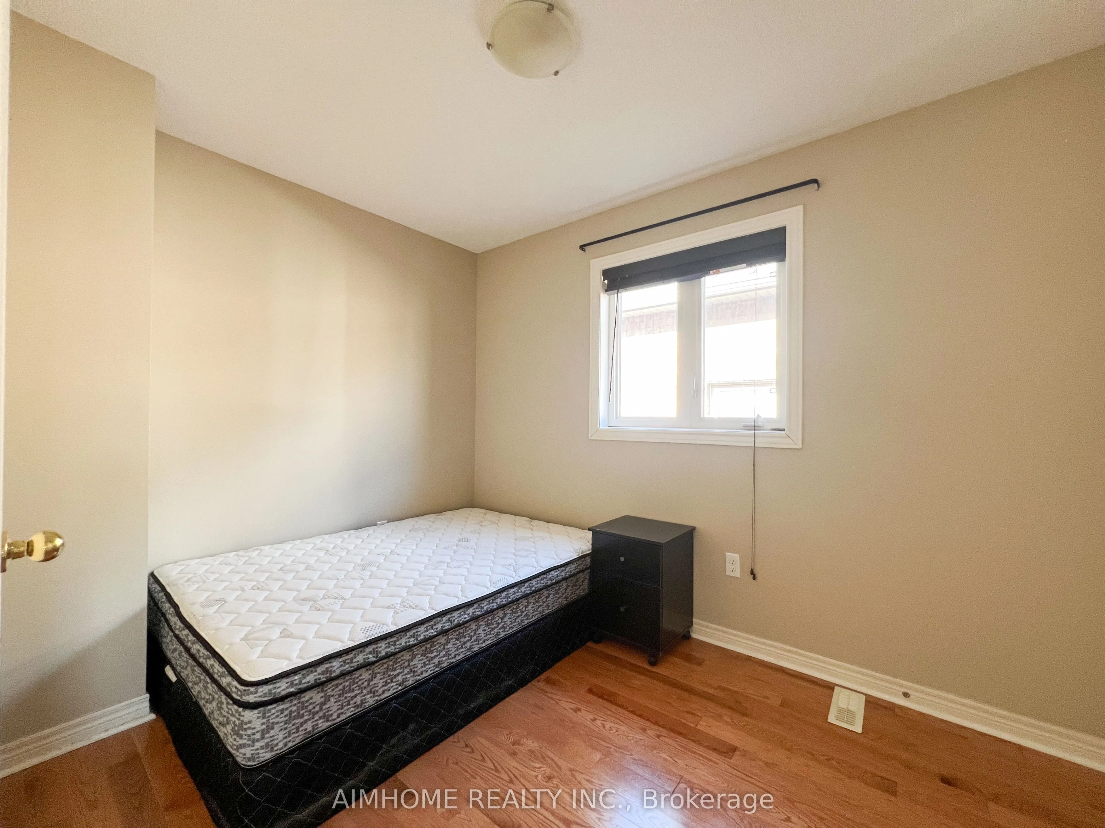4439 Centretown Way