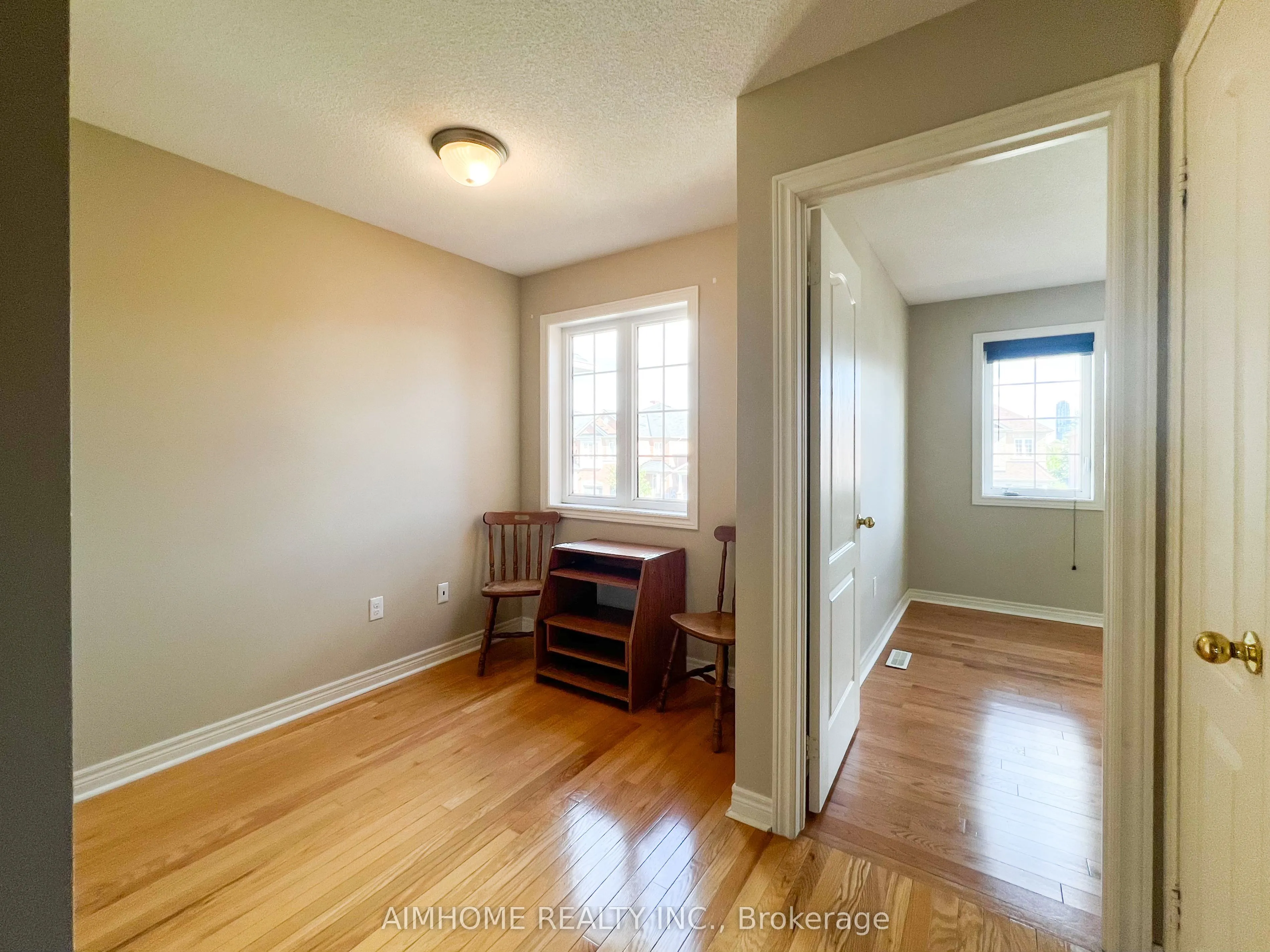 4439 Centretown Way