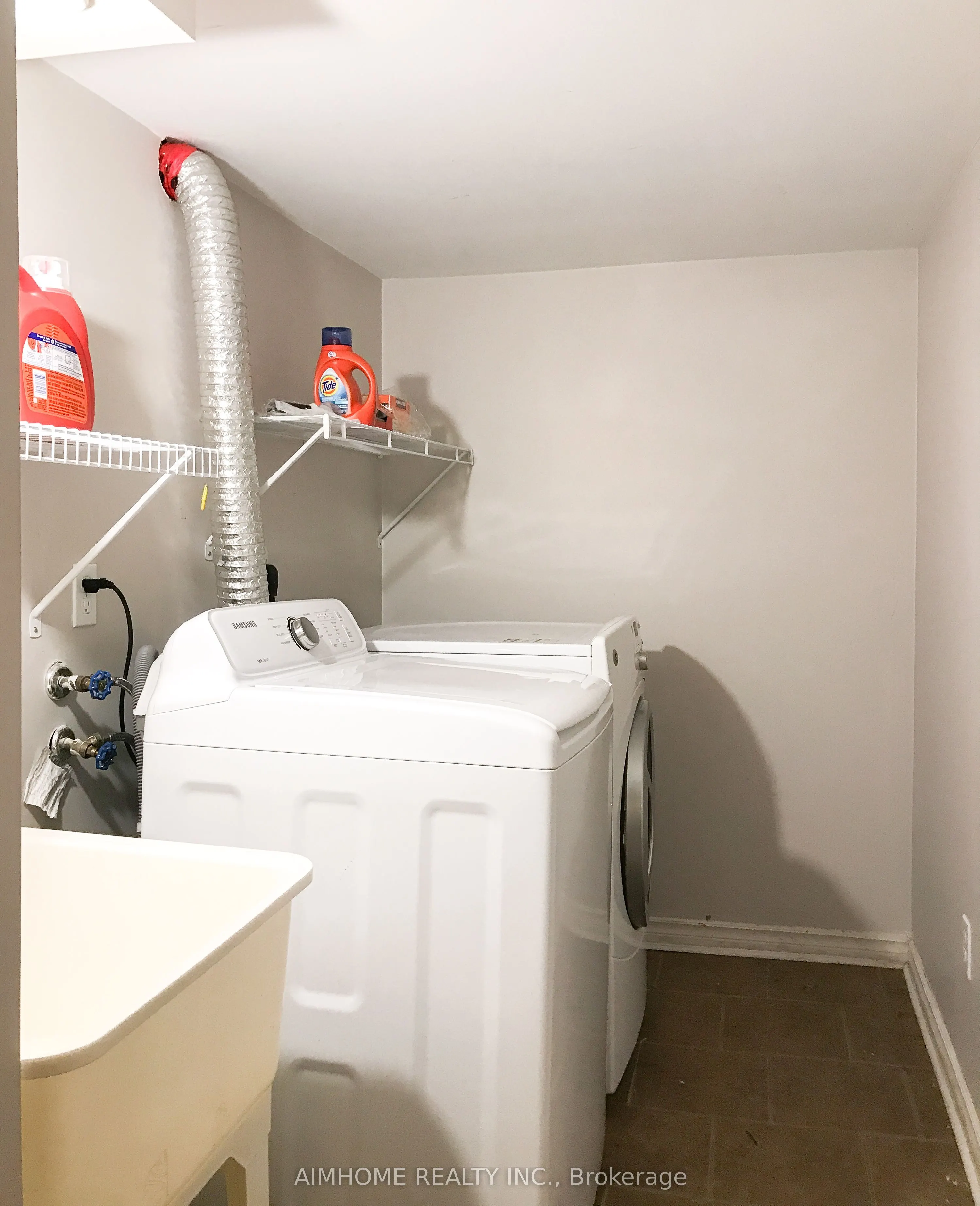 4439 Centretown Way