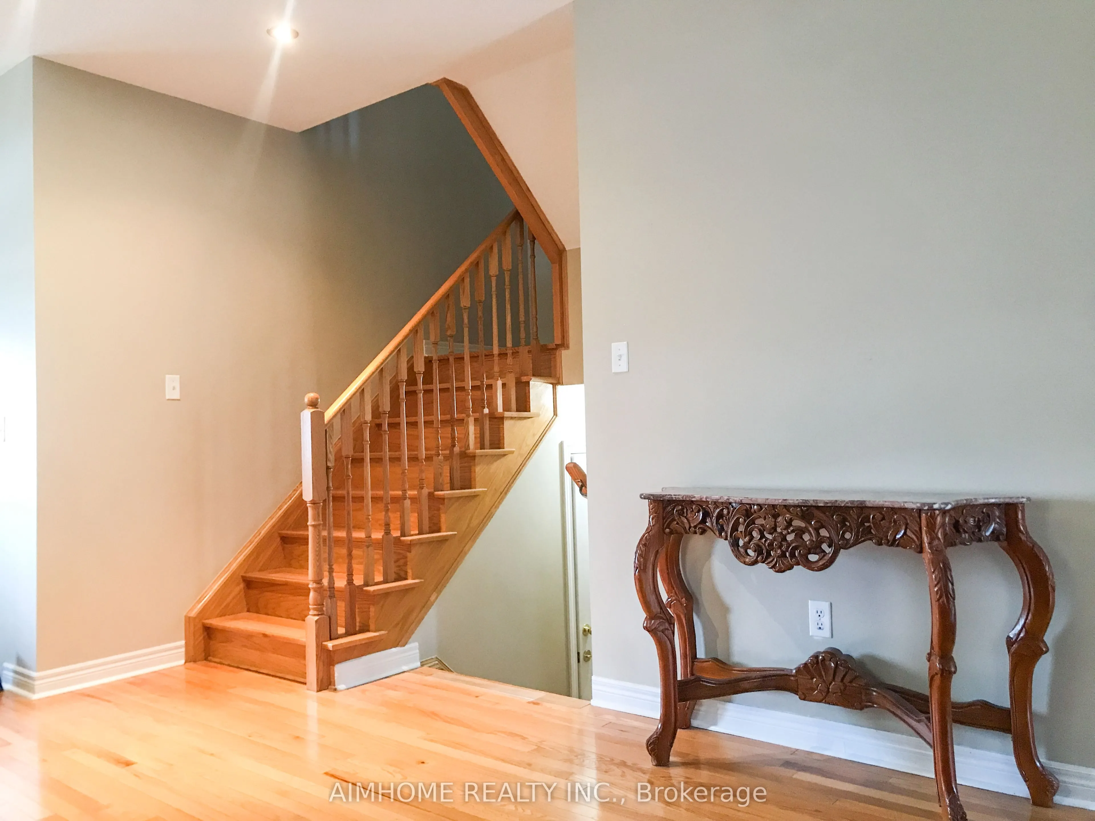 4439 Centretown Way