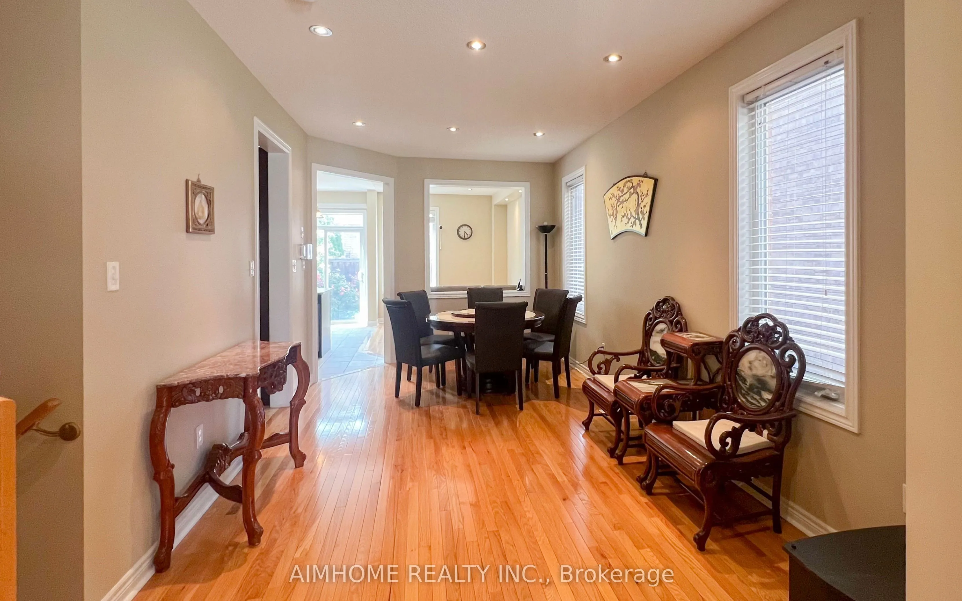 4439 Centretown Way