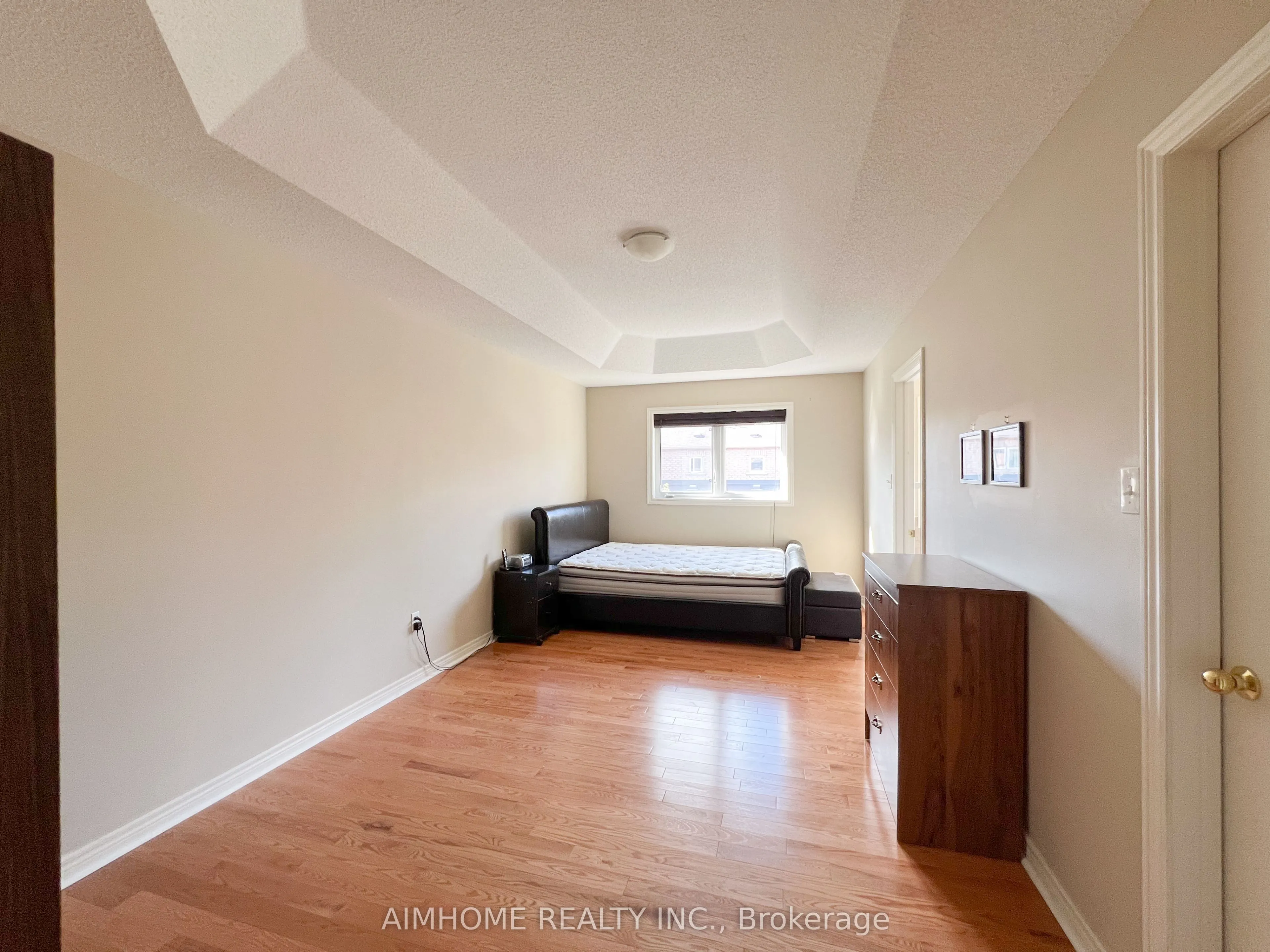 4439 Centretown Way
