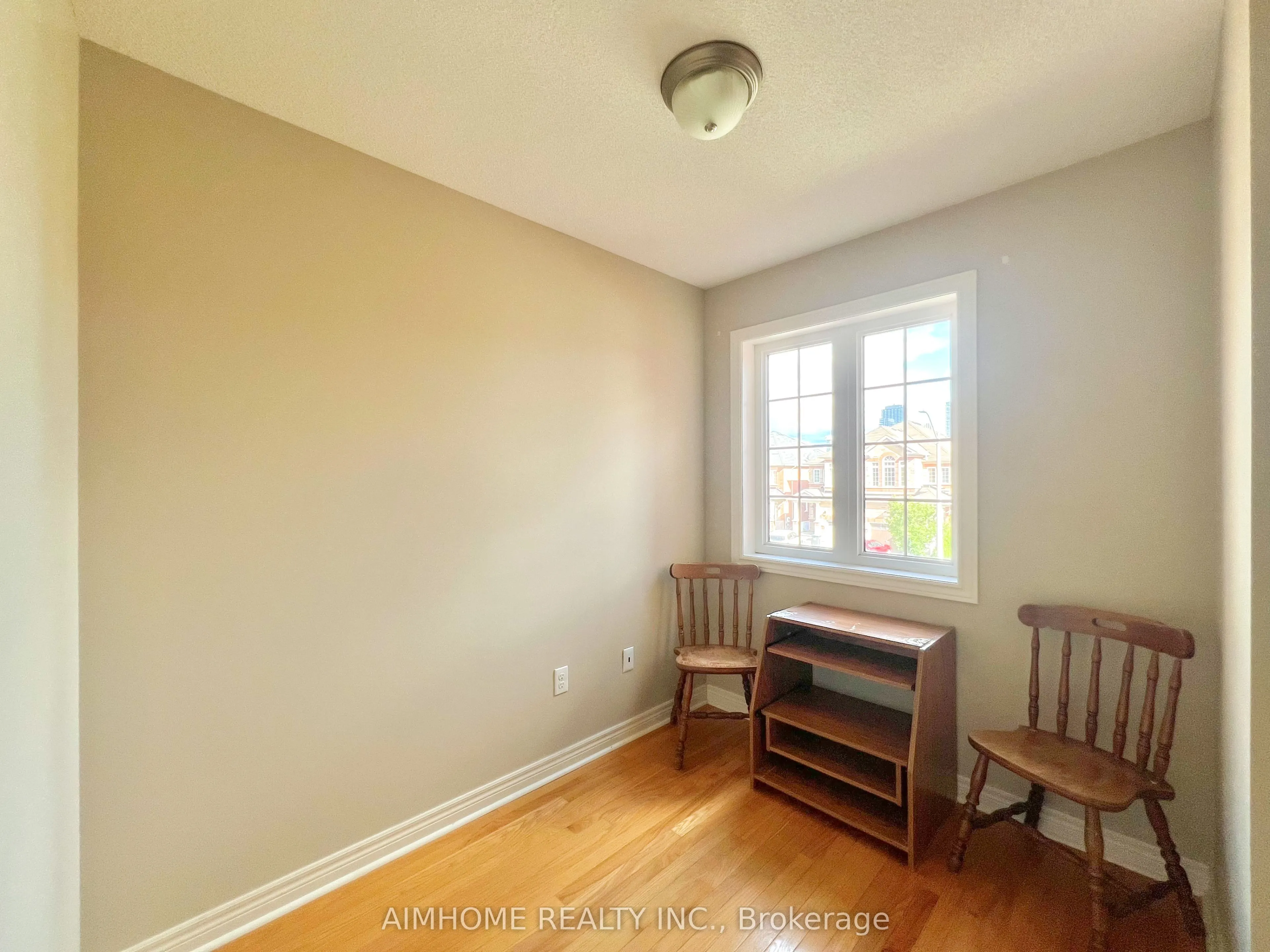 4439 Centretown Way