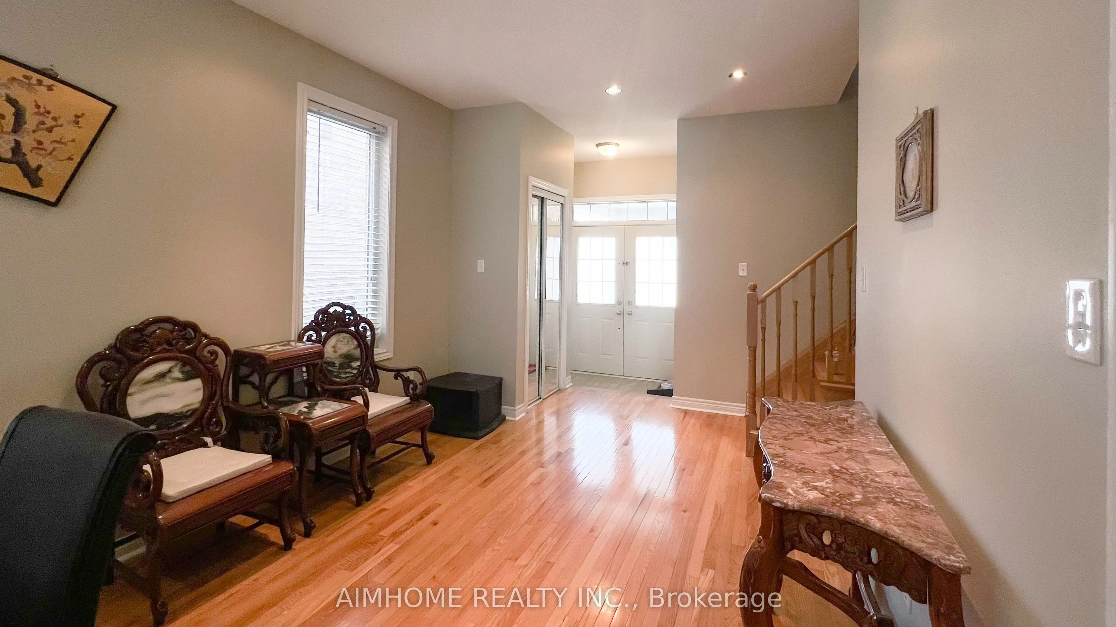4439 Centretown Way