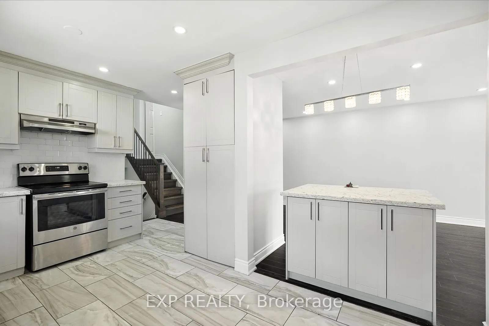387 Archdekin Drive