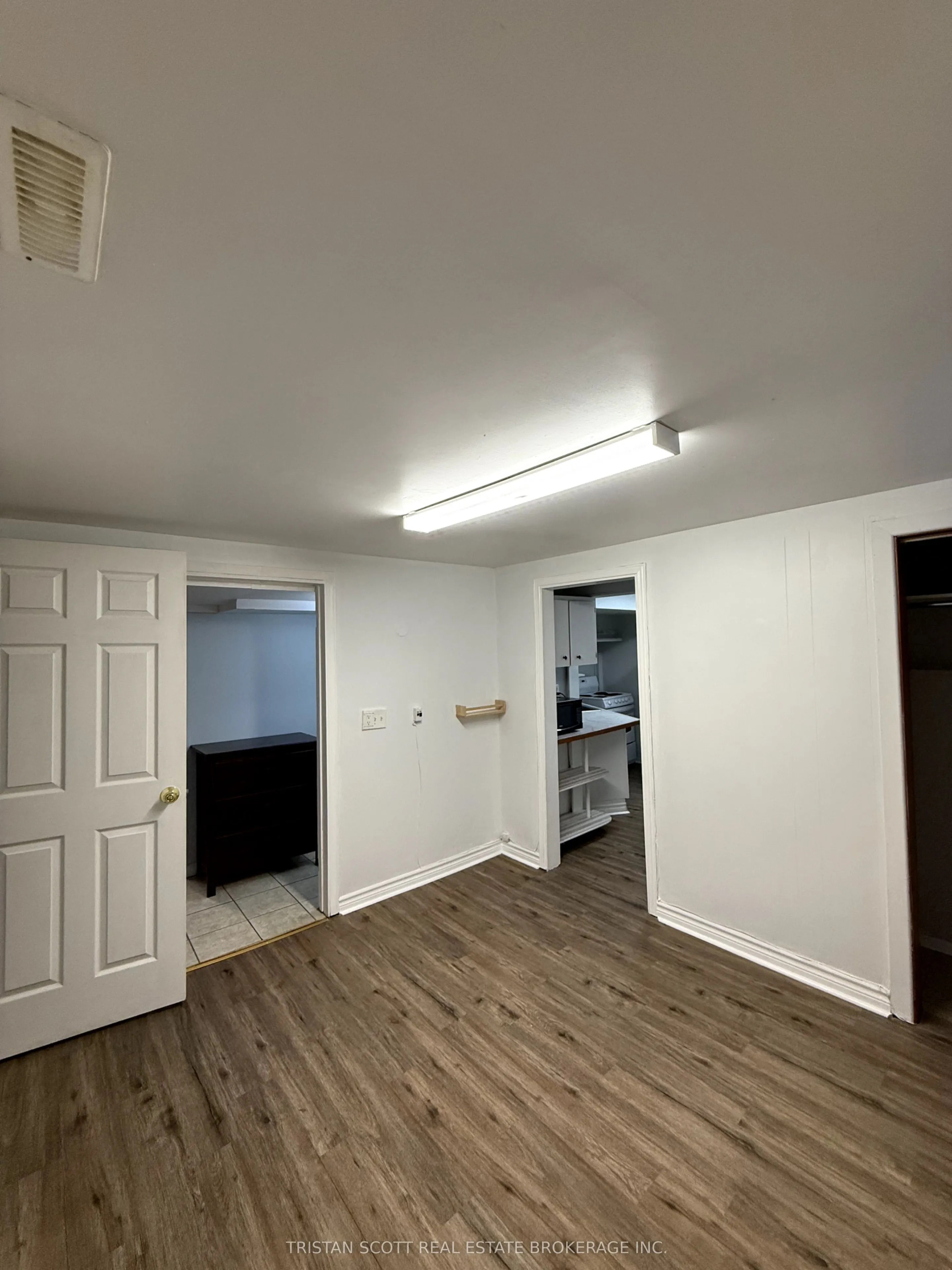 3450 Queenston Drive
