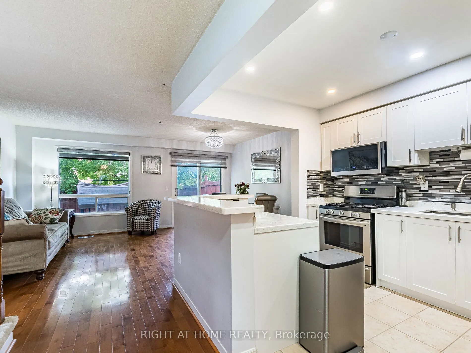 5030 Heatherleigh Avenue, #217