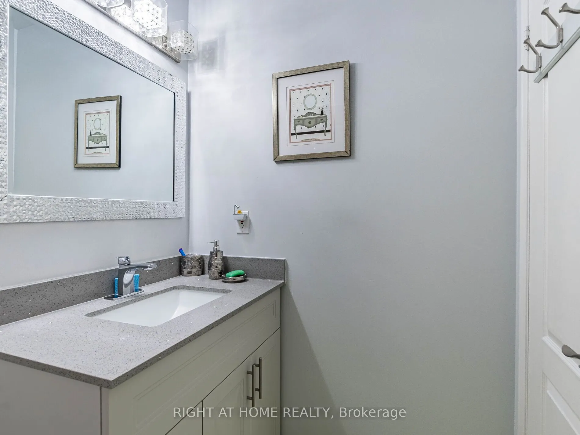 5030 Heatherleigh Avenue, #217