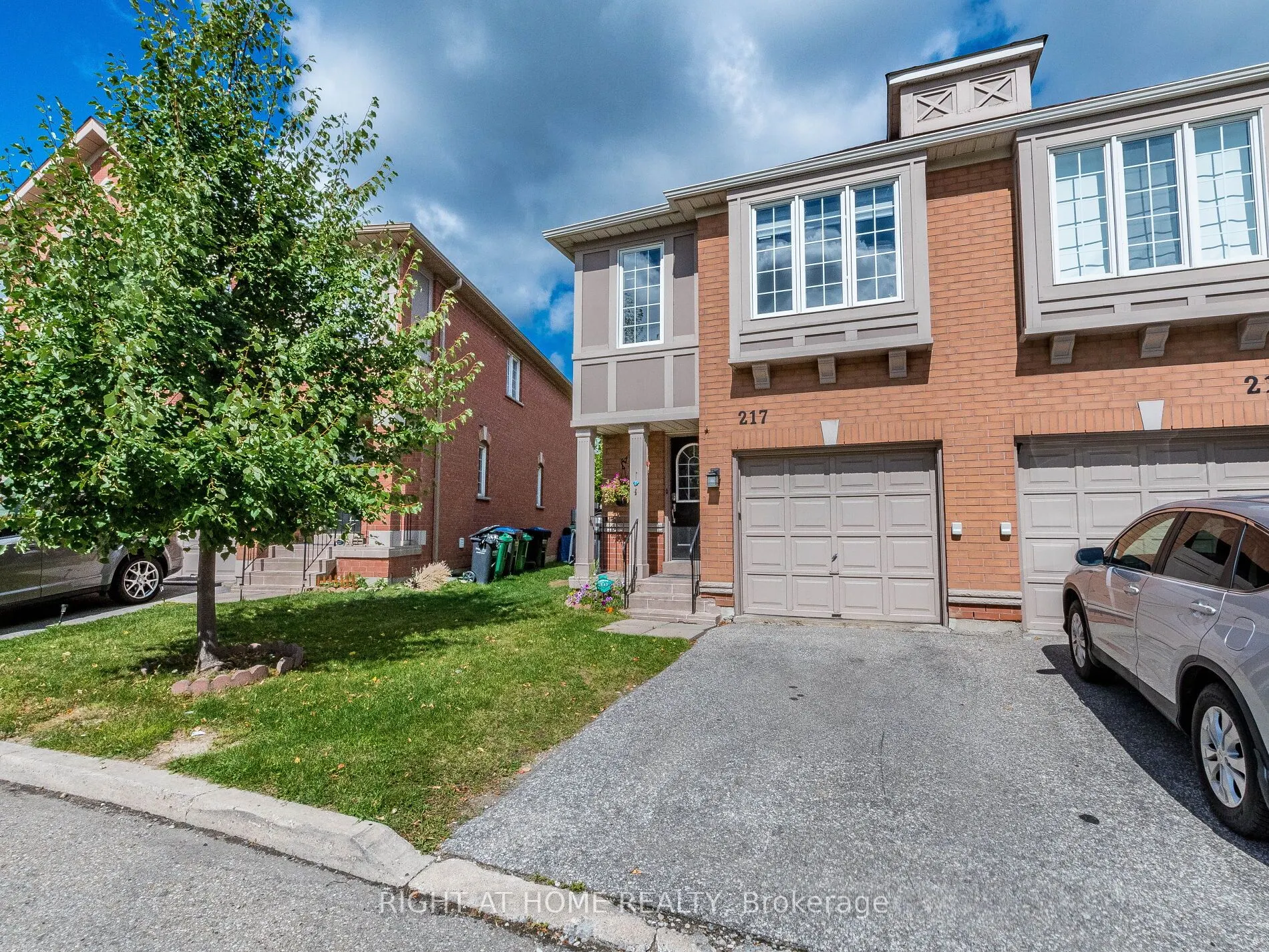 5030 Heatherleigh Avenue, #217