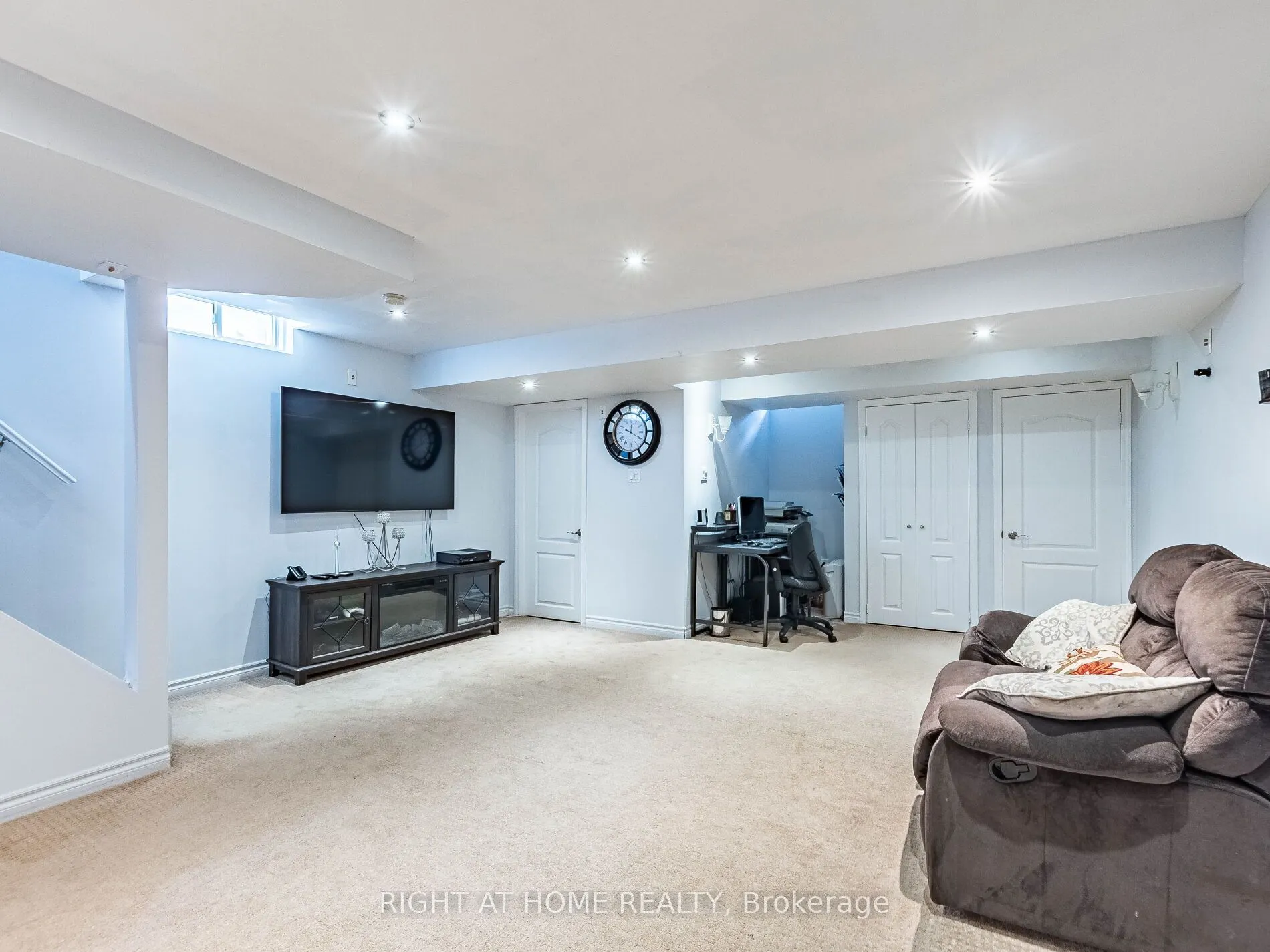 5030 Heatherleigh Avenue, #217