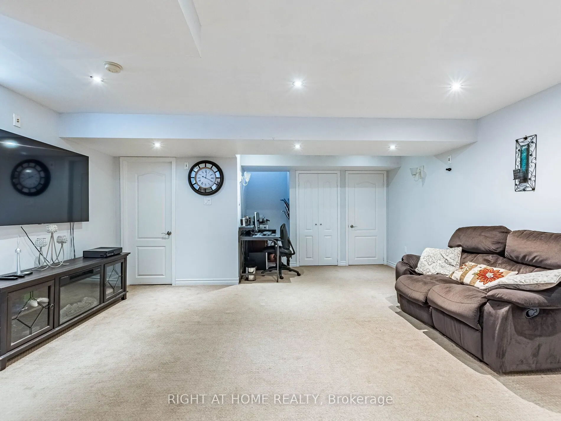 5030 Heatherleigh Avenue, #217
