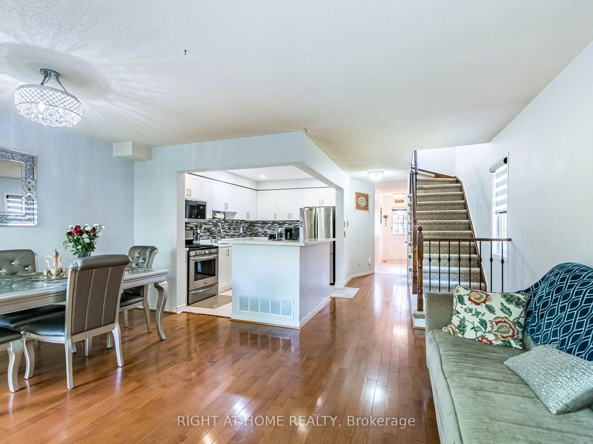 5030 Heatherleigh Avenue, #217