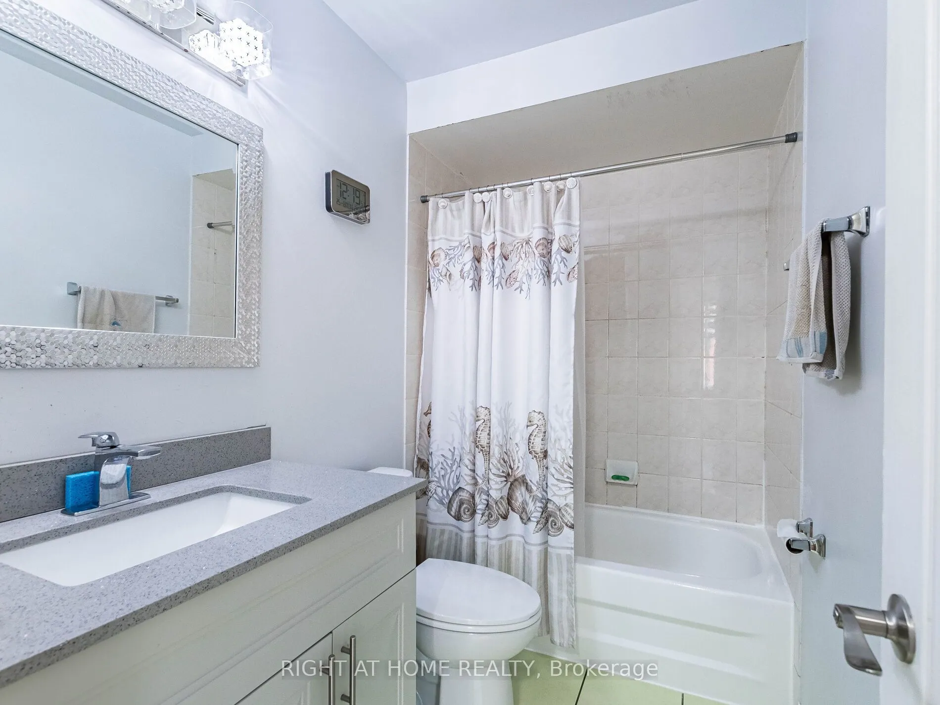 5030 Heatherleigh Avenue, #217
