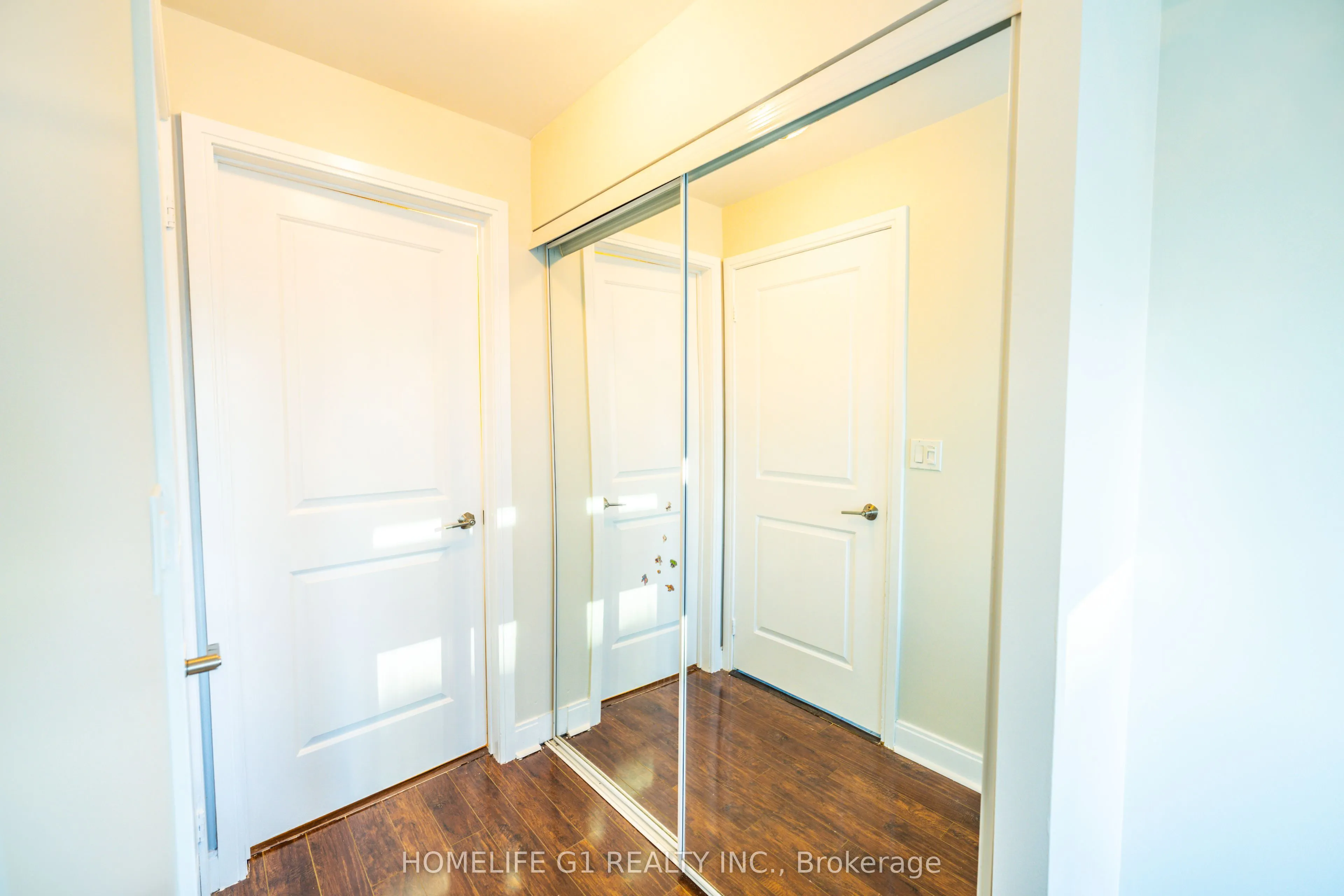 70 Absolute Avenue, #1109