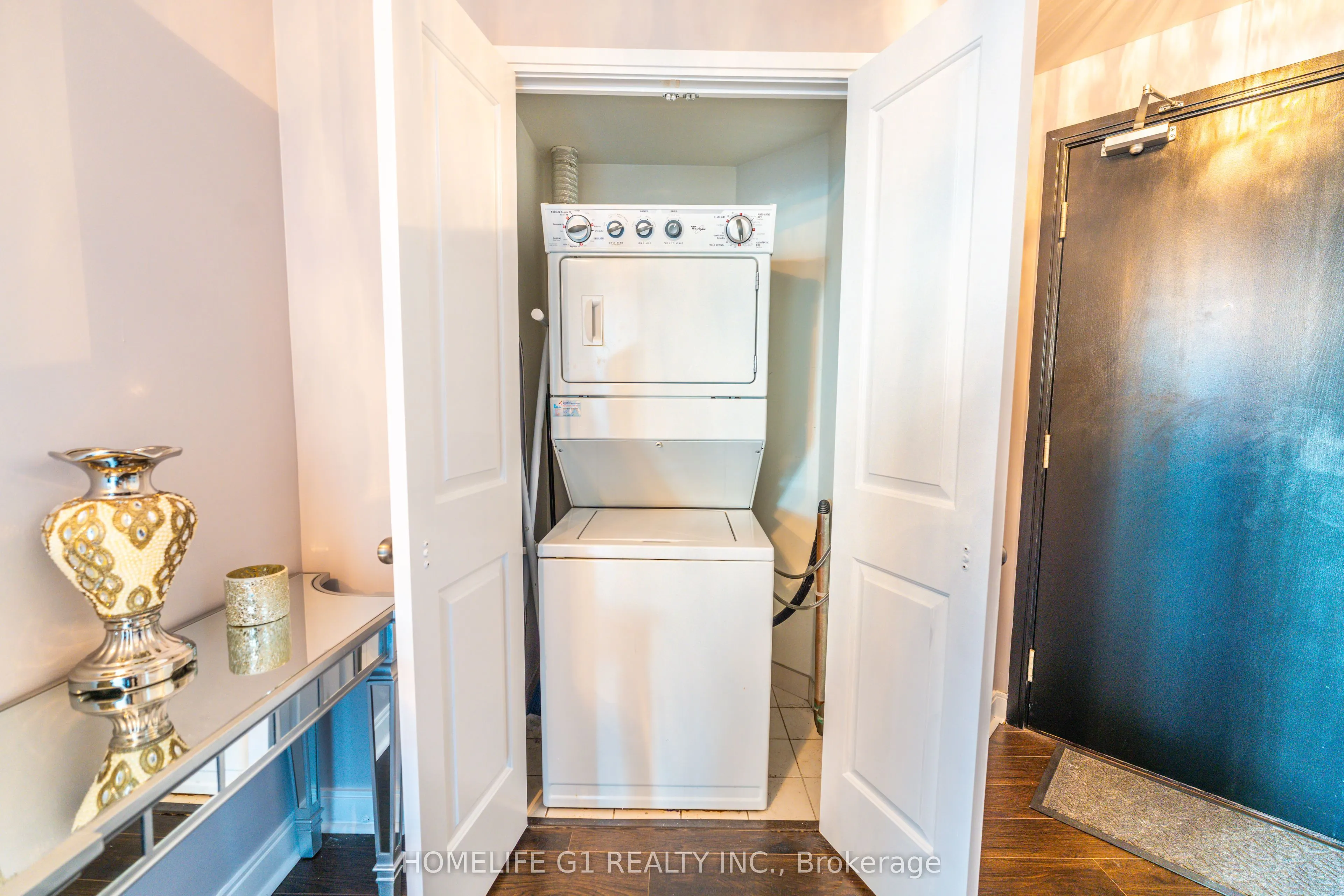 70 Absolute Avenue, #1109