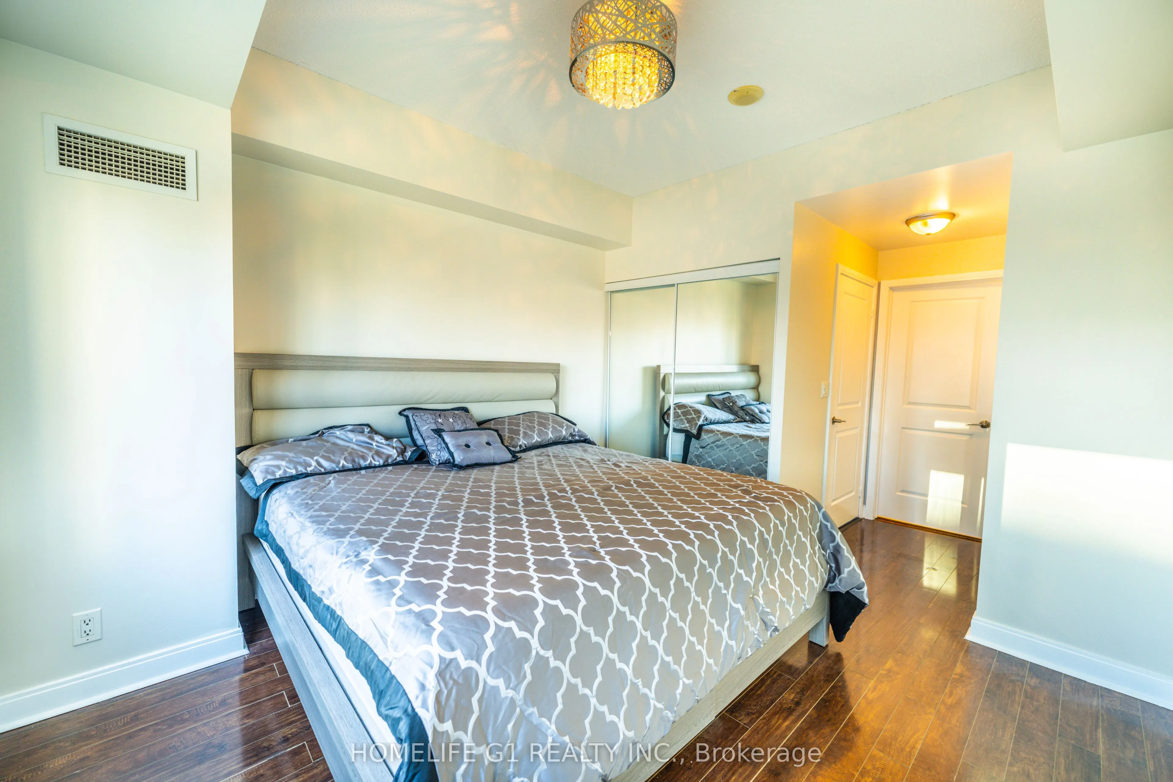 70 Absolute Avenue, #1109