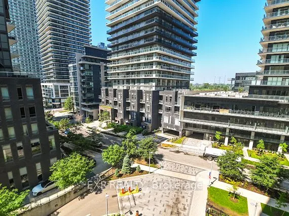 39 Annie Craig Drive, #602