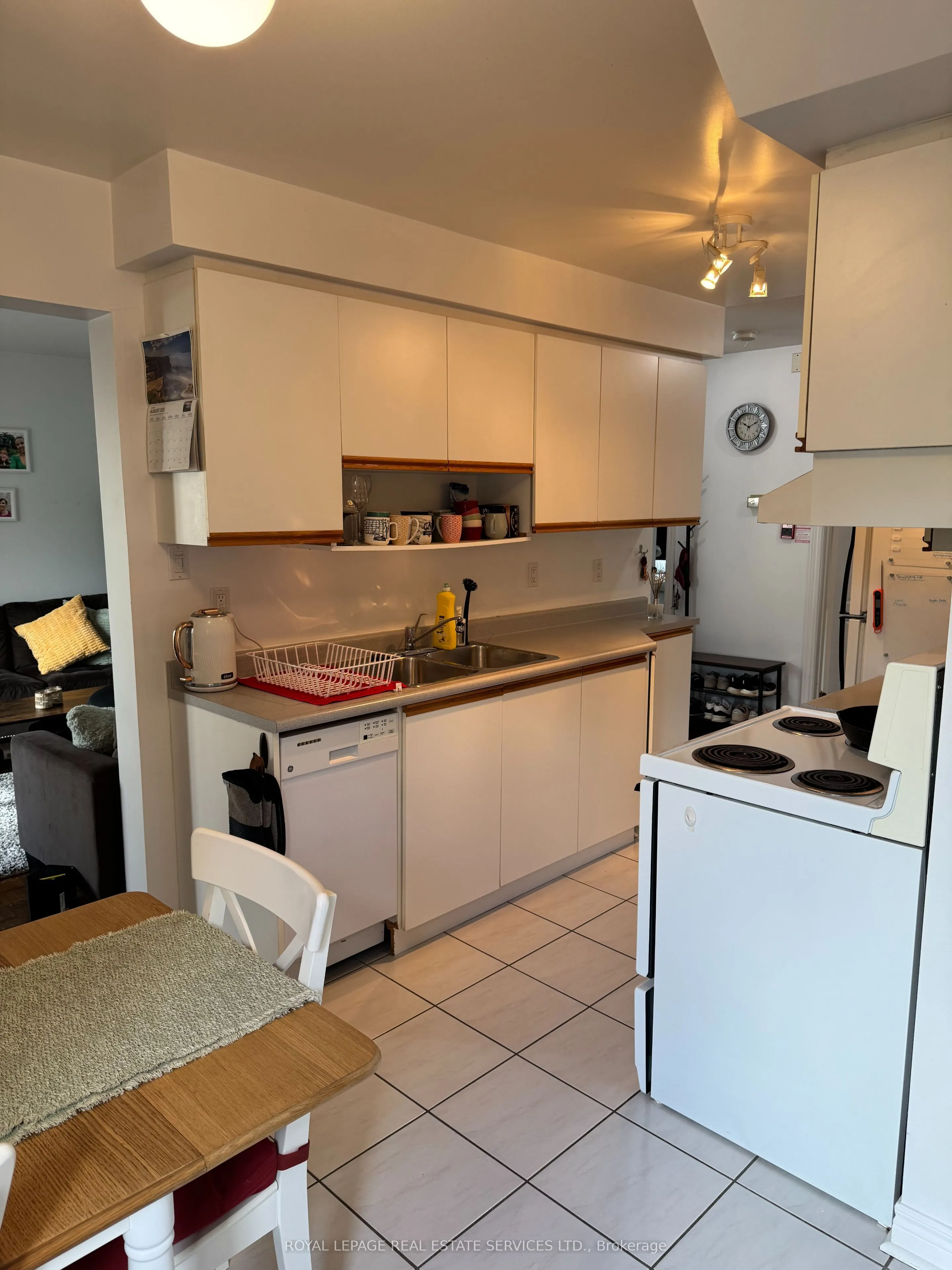 4 Harshaw Avenue, #2