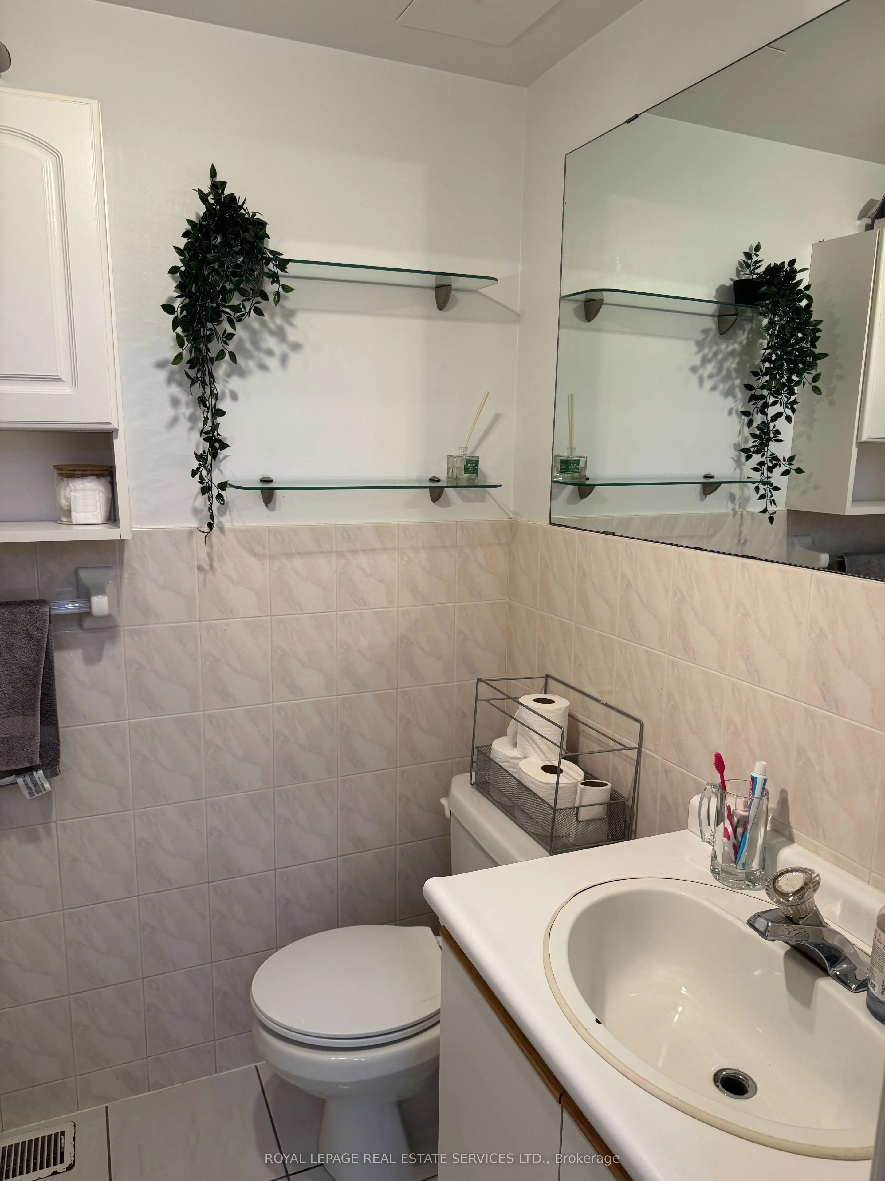 4 Harshaw Avenue, #2
